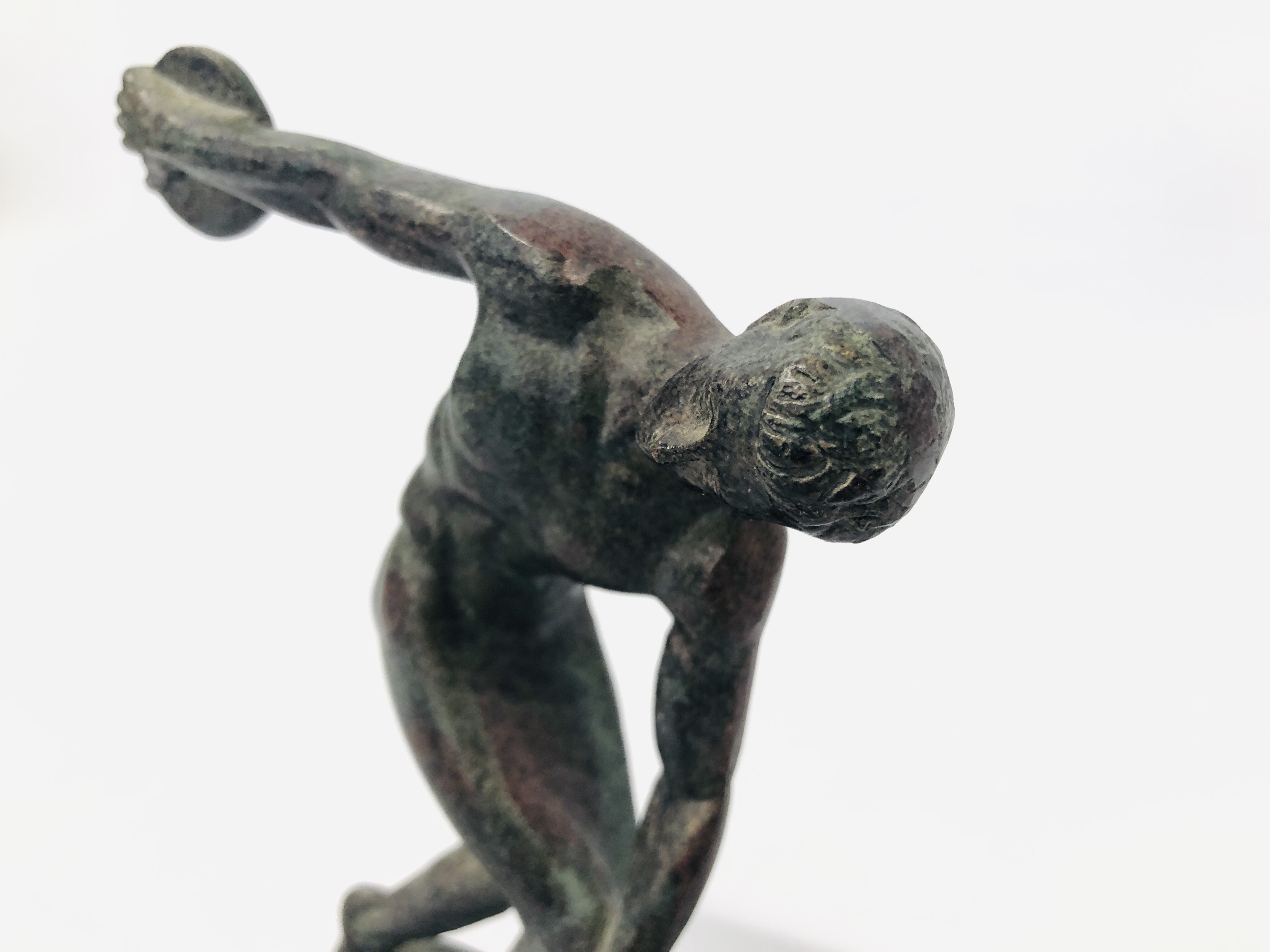 BRONZE STUDY OF A GREEK DISCUS THROWER H 16CM. - Image 2 of 6