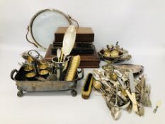 BOX OF ASSORTED COLLECTABLE PLATED WARE TO INCLUDE EGG CUPS, BOXED CUTLERY ALONG WITH CUTLERY BOXES,