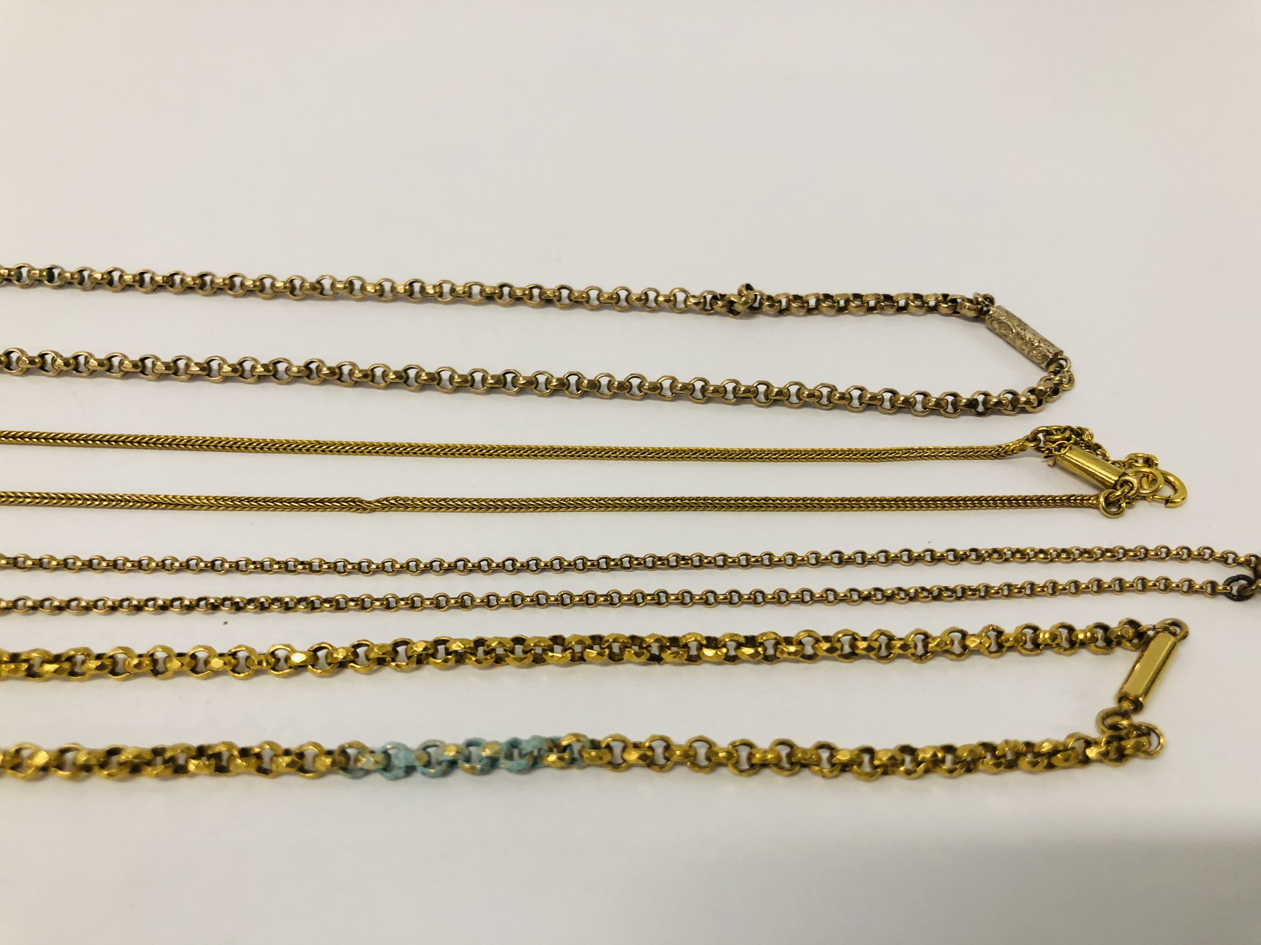 FOUR VARIOUS YELLOW METAL NECKLACES - NO VISIBLE HALL MARKS - Image 4 of 8