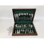 A SIX PIECE CANTEEN OF VINERS SHEFFIELD ENGLAND FLORAL PATTERNED STAINLESS STEEL CUTLERY + FIVE