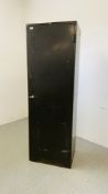 A LARGE METAL FOUR SHELVED CABINET W 61CM, D 46CM, H 183CM.