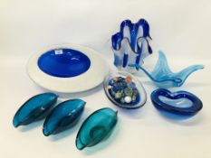 COLLECTION OF ART GLASS TO INCLUDE A MOON DISH, HANDKERCHIEF VASE,