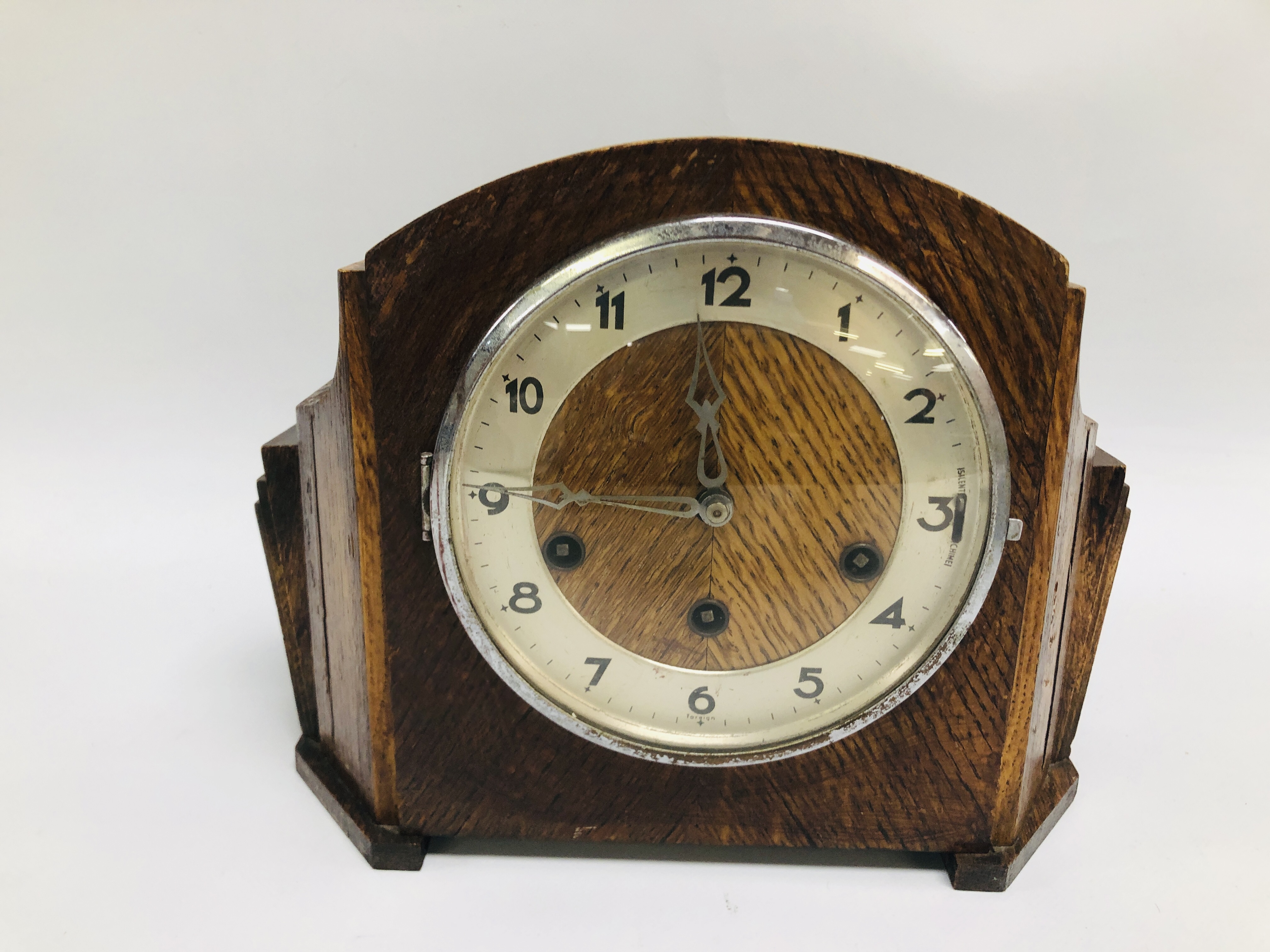 ART DECO OAK CASED MANTEL CLOCK AND DECORATIVE METAL CAR. - Image 5 of 8