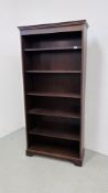 OAK FINISH SIX TIER OPEN BOOKSHELF W 87CM, D 31CM, H 184CM.