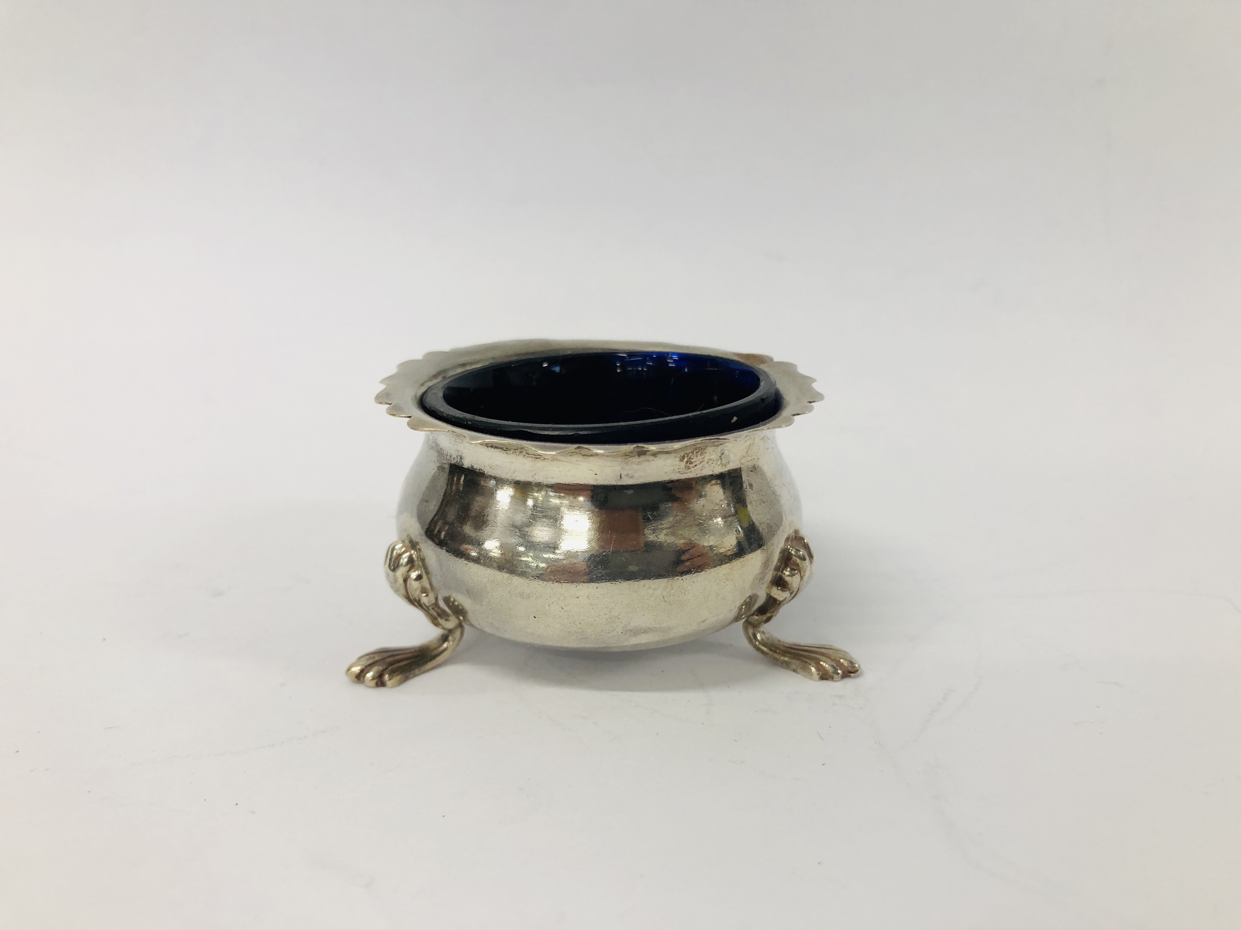 FOUR VARIOUS SILVER BLUE GLASS LINED SALTS - Image 20 of 30