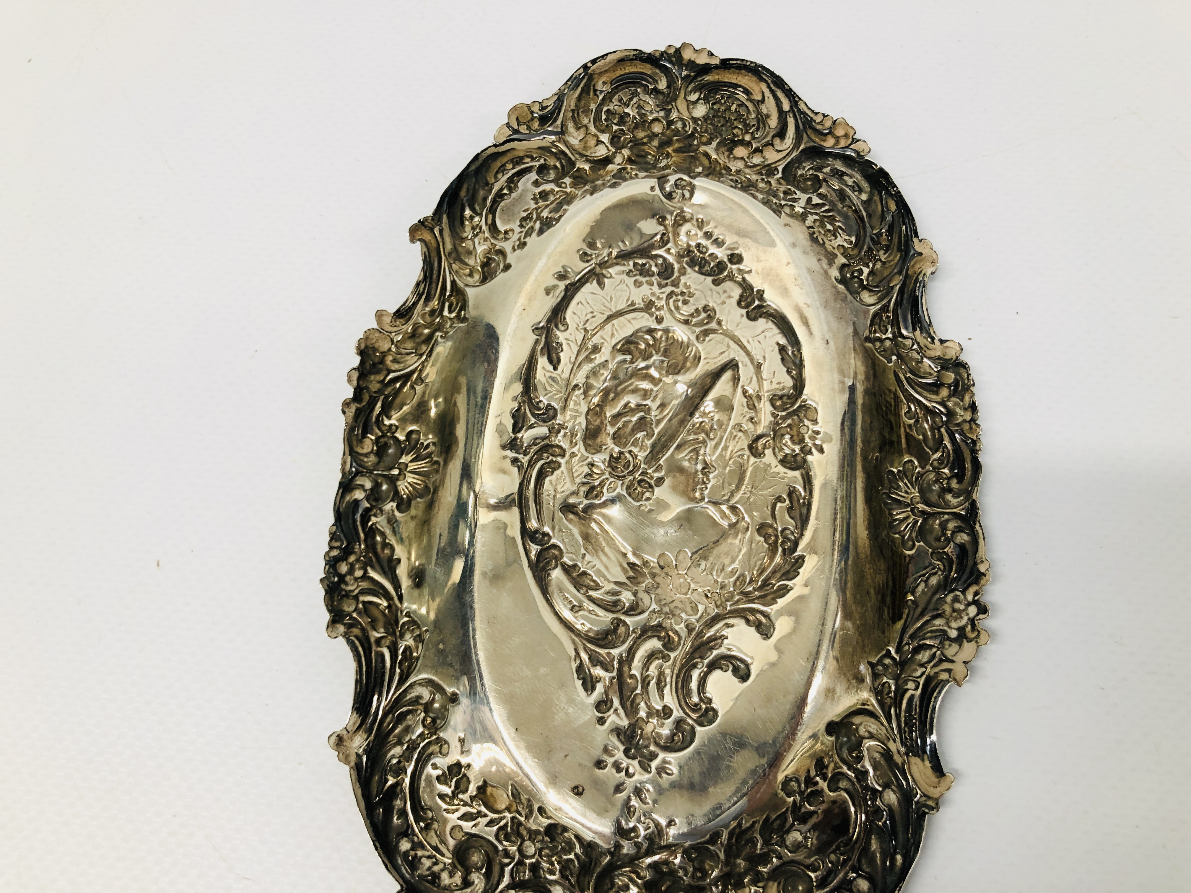 VINTAGE SILVER BACKED HAND HELD MIRROR ALONG WITH A VINTAGE SILVER DISH BIRMINGHAM ASSAY J.G. - Image 7 of 16
