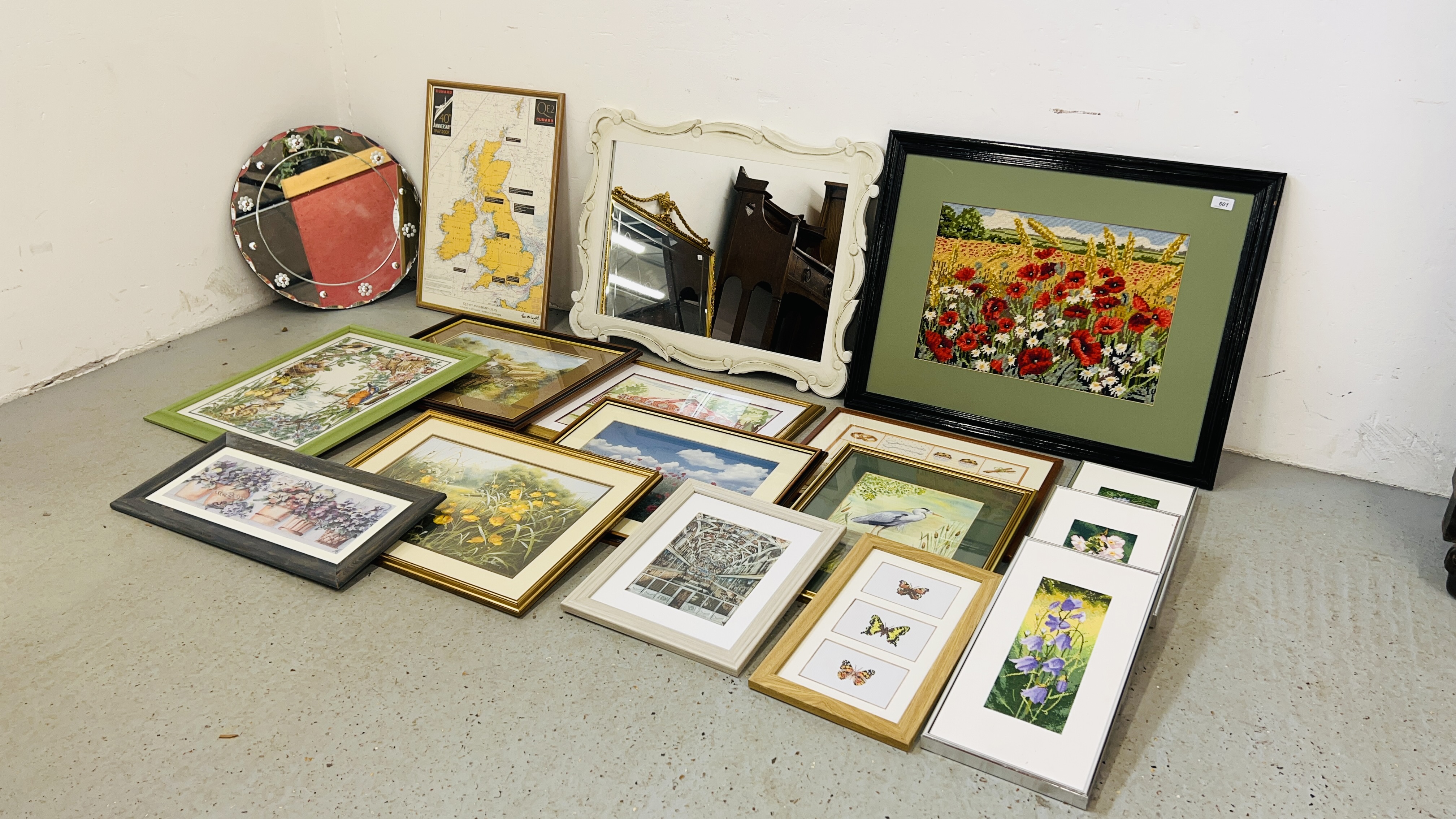 COLLECTION OF ASSORTED FRAMED PICTURES AND PRINTS TO INCLUDE ORIGINAL ART WORK,