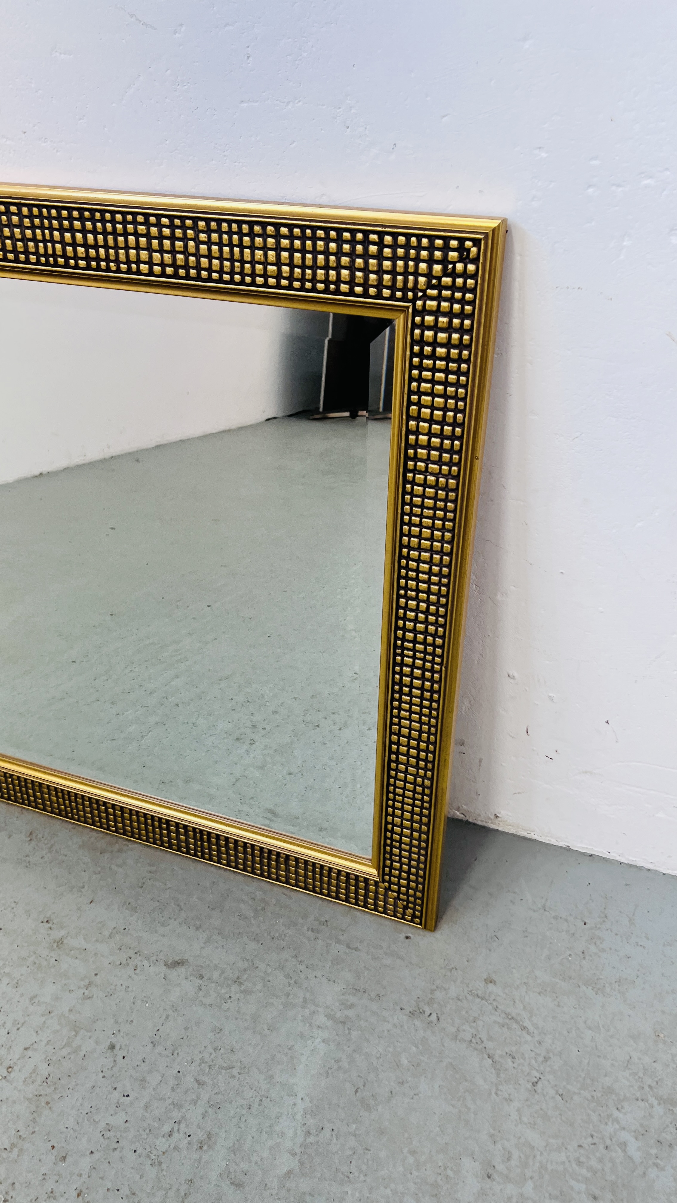 LARGE MODERN GILT FRAMED MIRROR 60CM X 90CM. - Image 2 of 4