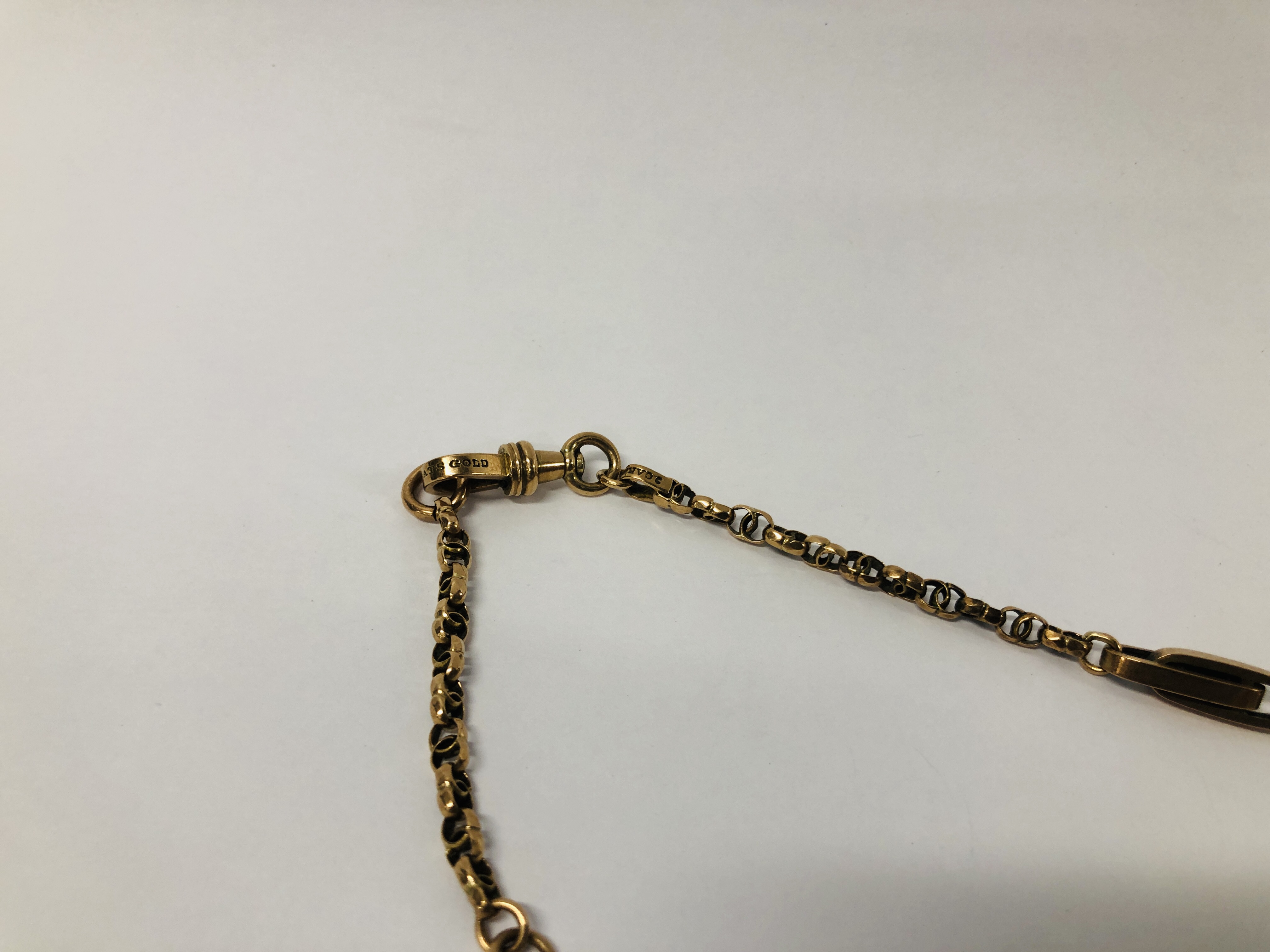 A FANCY LINK WATCH CHAIN MARKED 9 CT - Image 5 of 8