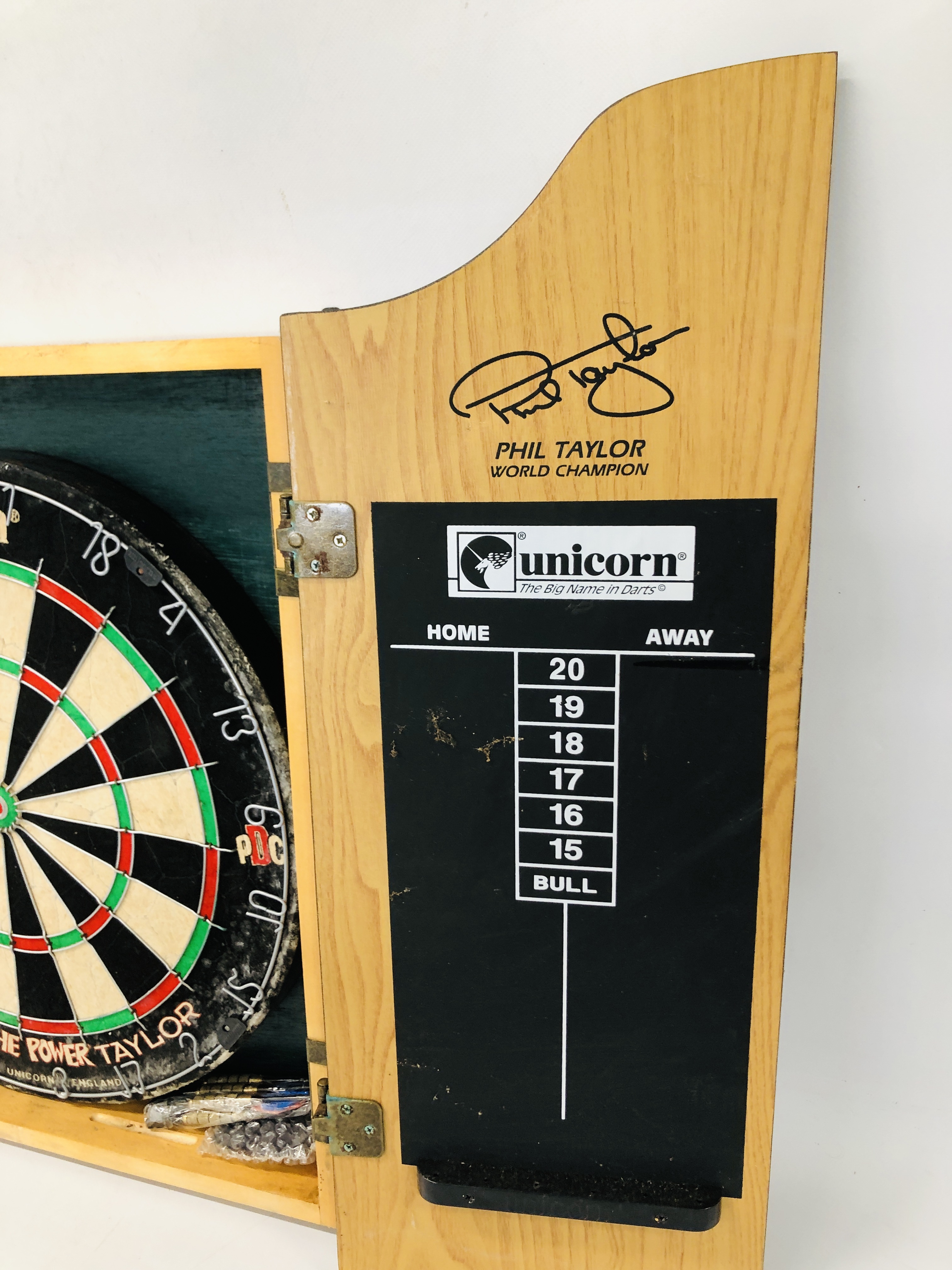 A CABINET MOUNTED UNICORN DARTBOARD BY PHIL TAYLOR. - Image 3 of 5