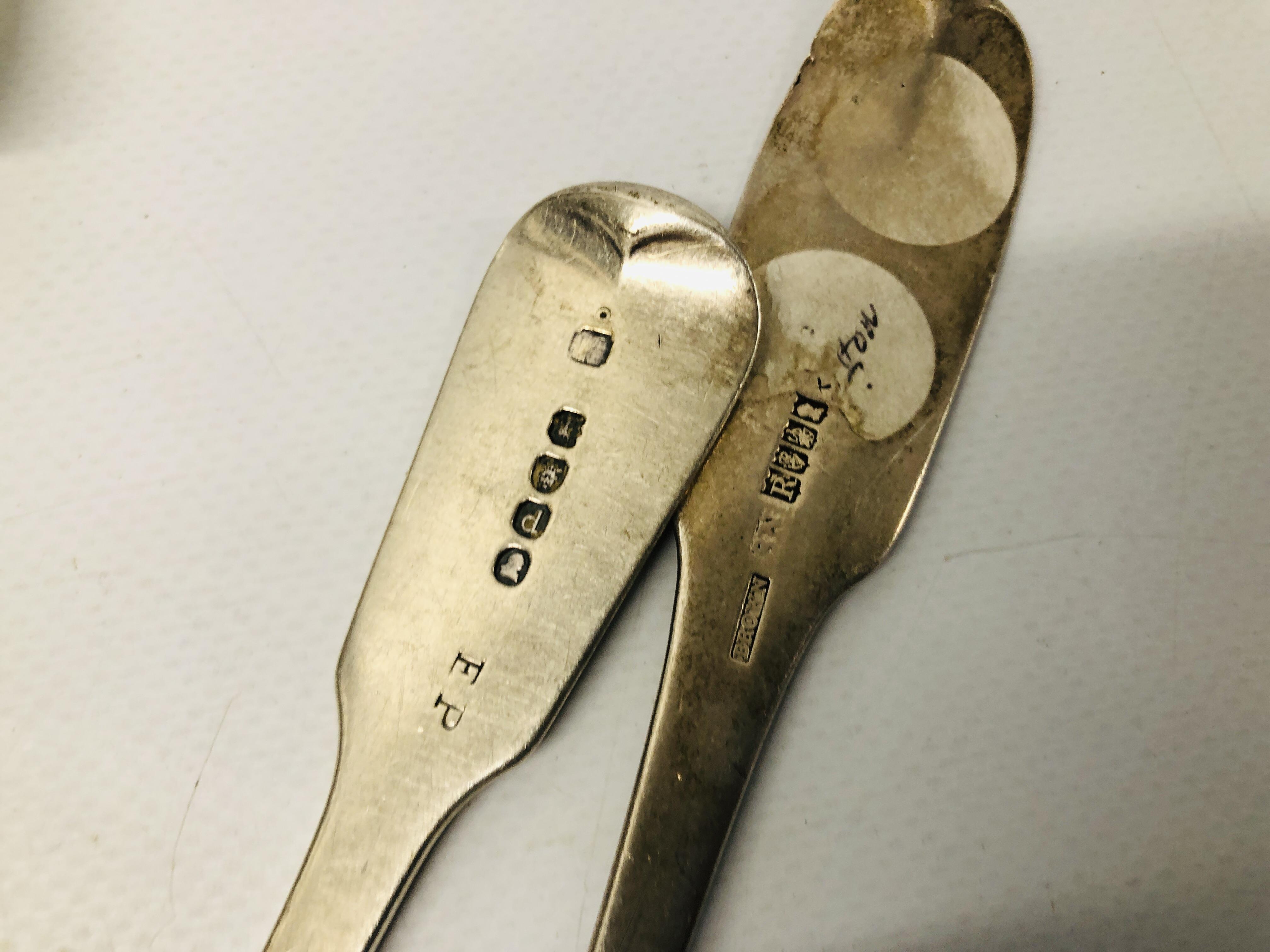 3 LARGE GEORGIAN SILVER FIDDLE PATTERN TEASPOONS, LONDON, ALONG WITH A JAM SPOON, EDINBURGH ASSAY, - Image 7 of 14