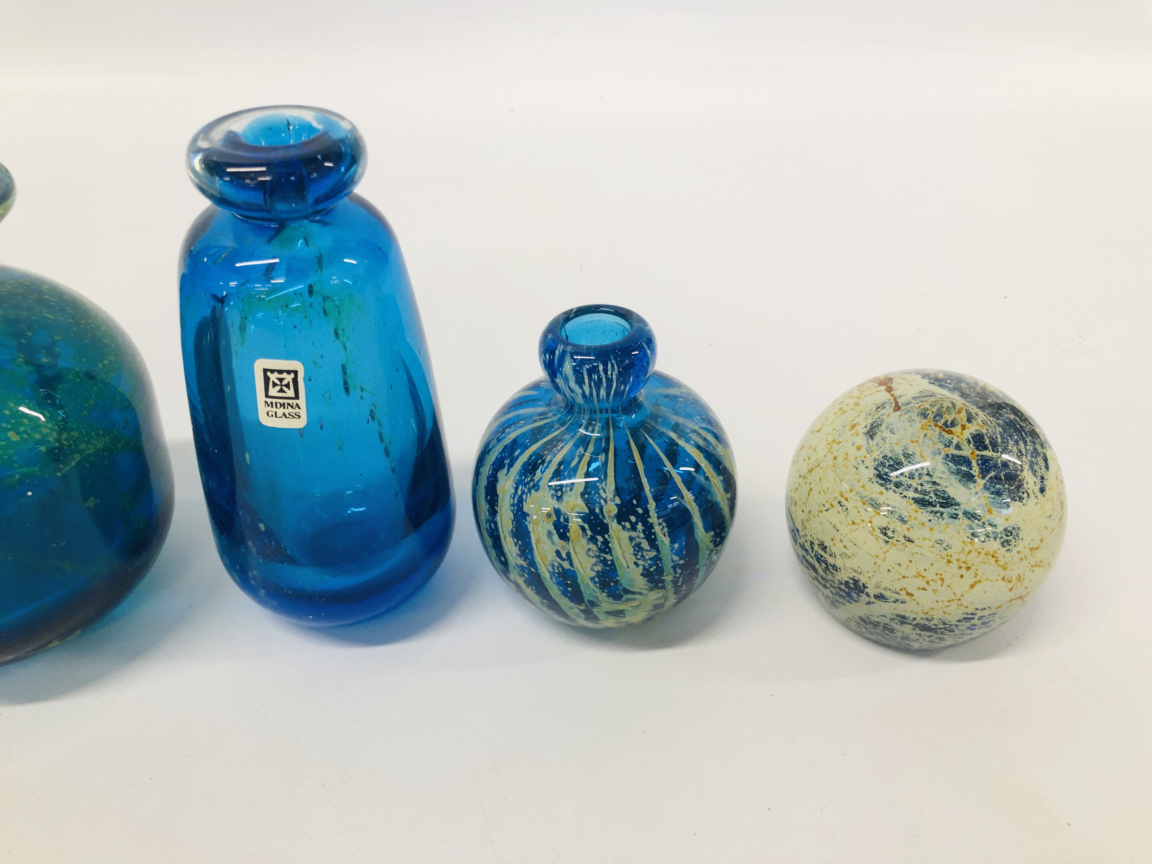 FOUR MDINA ART GLASS VASES (THREE BEARING ORIGINAL LABELS) ALONG WITH A MDINA PAPERWEIGHT. - Image 3 of 4