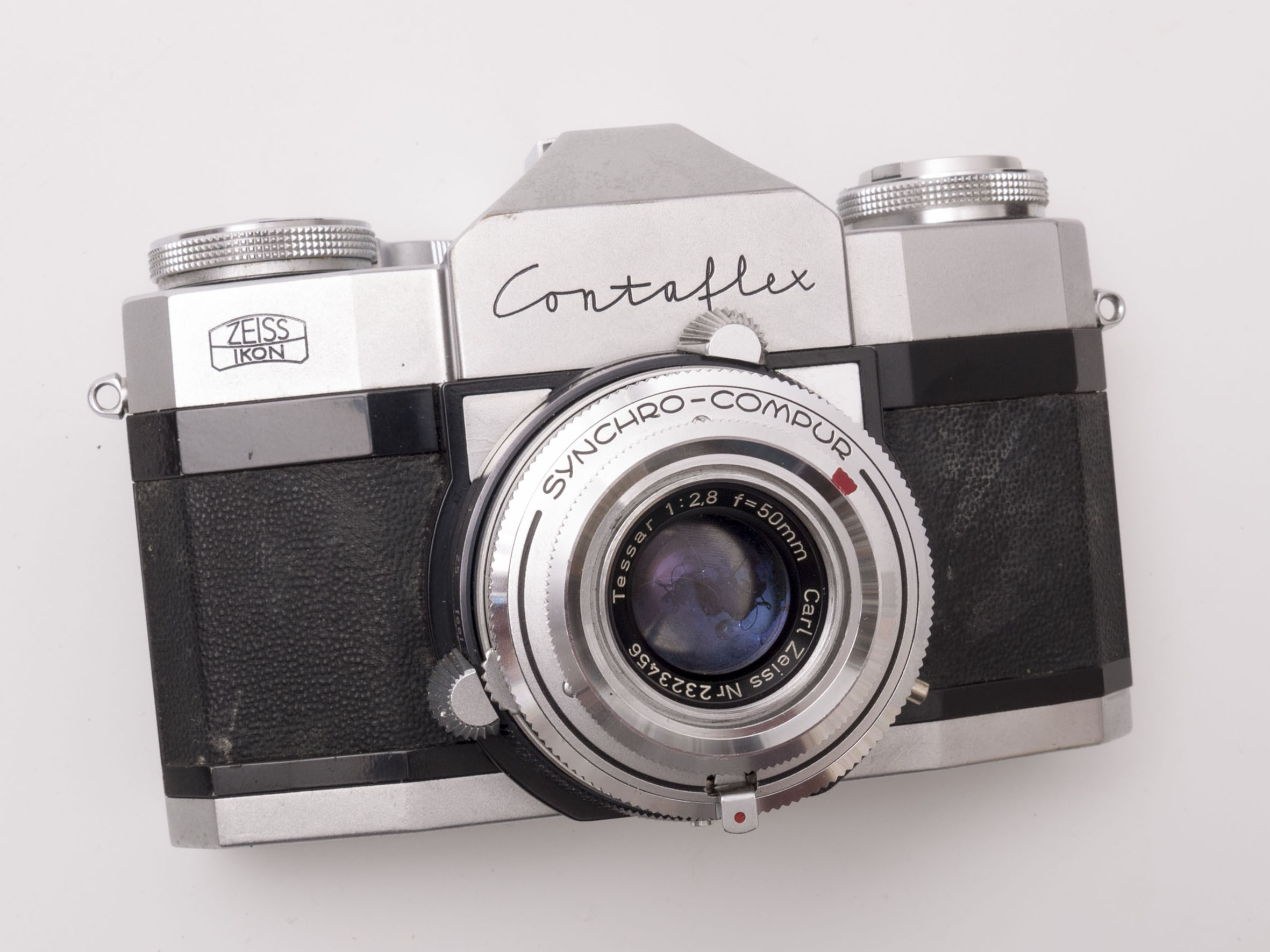 THREE 35MM SLR FILM CAMERAS TO INCLUDE MIRANDA 35MM SLR WITH 50MM F1. - Image 10 of 11