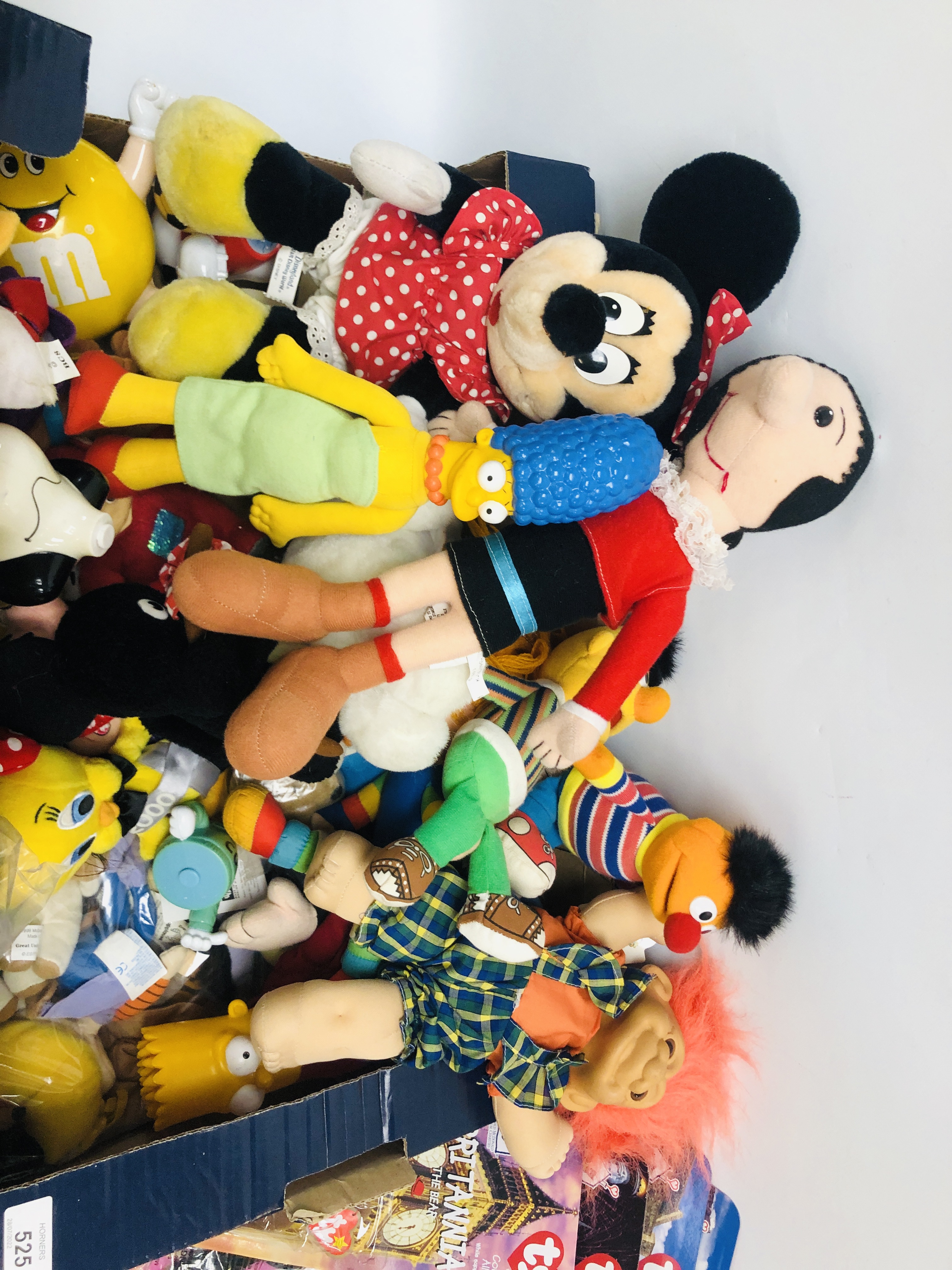 A BOX OF VINTAGE SOFT TOYS TO INCLUDE THE SIMPSONS, MC SNOWMAN, TROLL, ETC. - Image 3 of 7