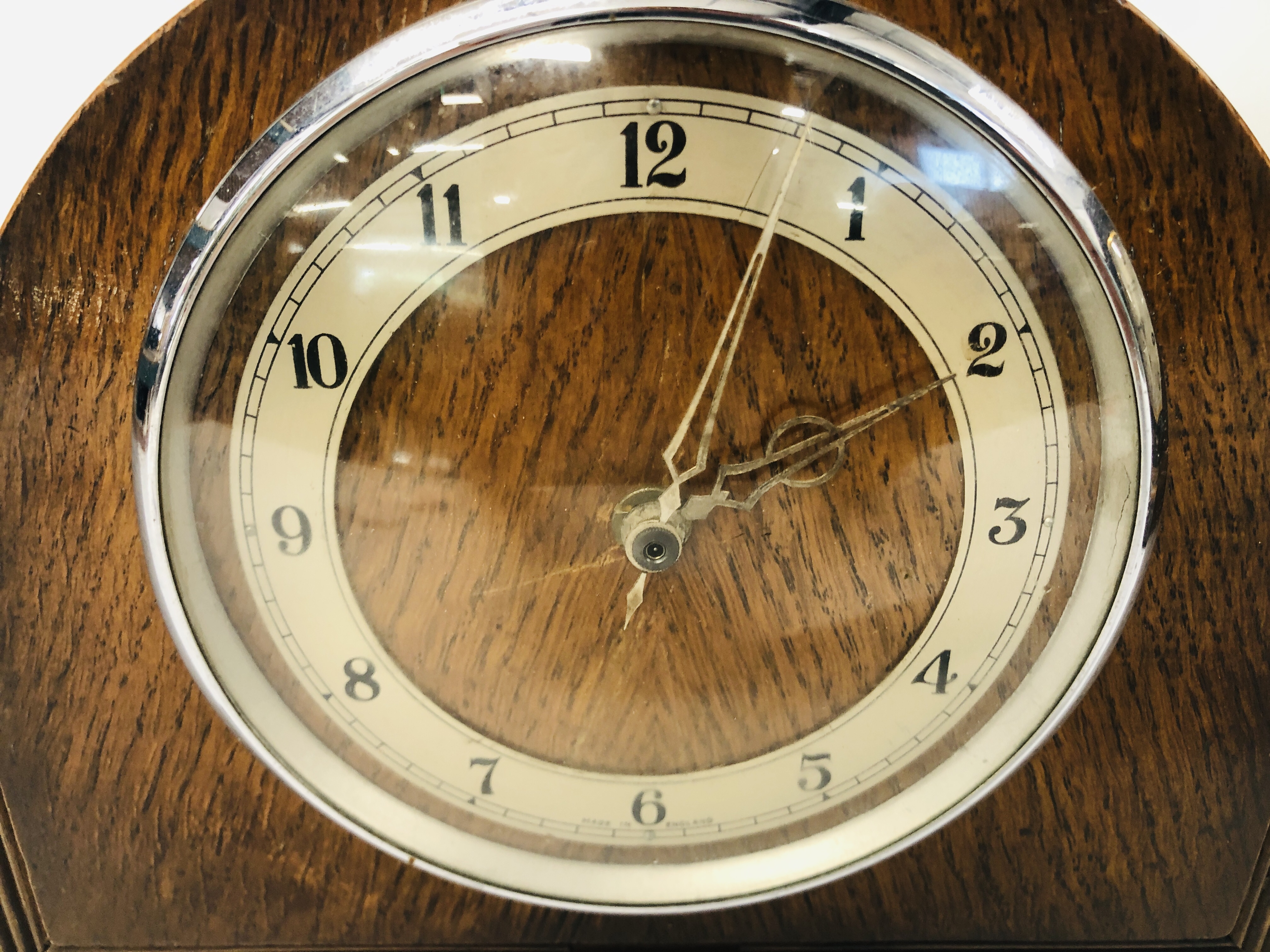 VINTAGE ALDRED & SON GREAT YARMOUTH OAK CASED MANTEL CLOCK ALONG WITH ONE OTHER. - Image 7 of 8