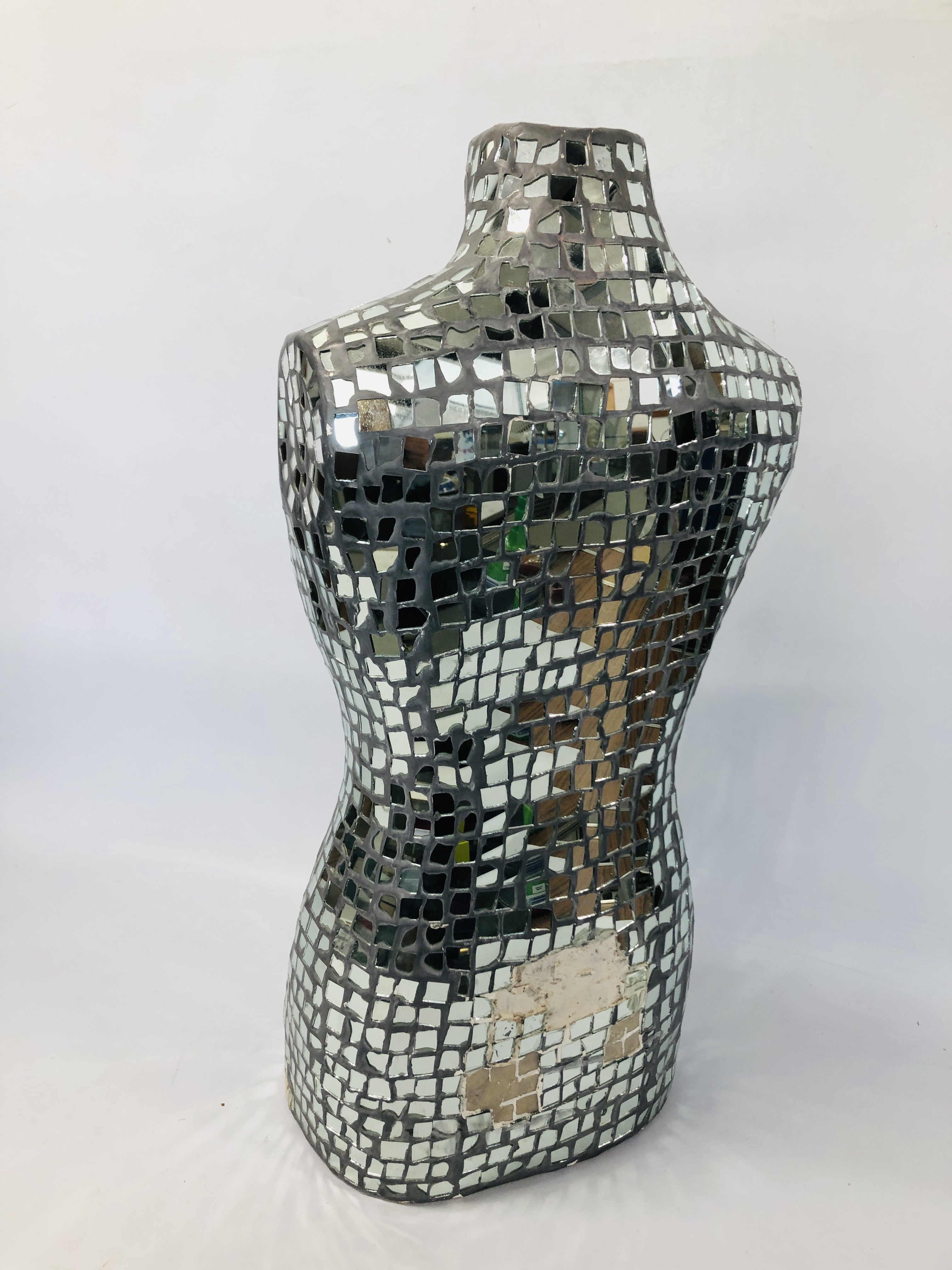 A MIRRORED MOSAIC MANIKIN BODY - Image 3 of 4