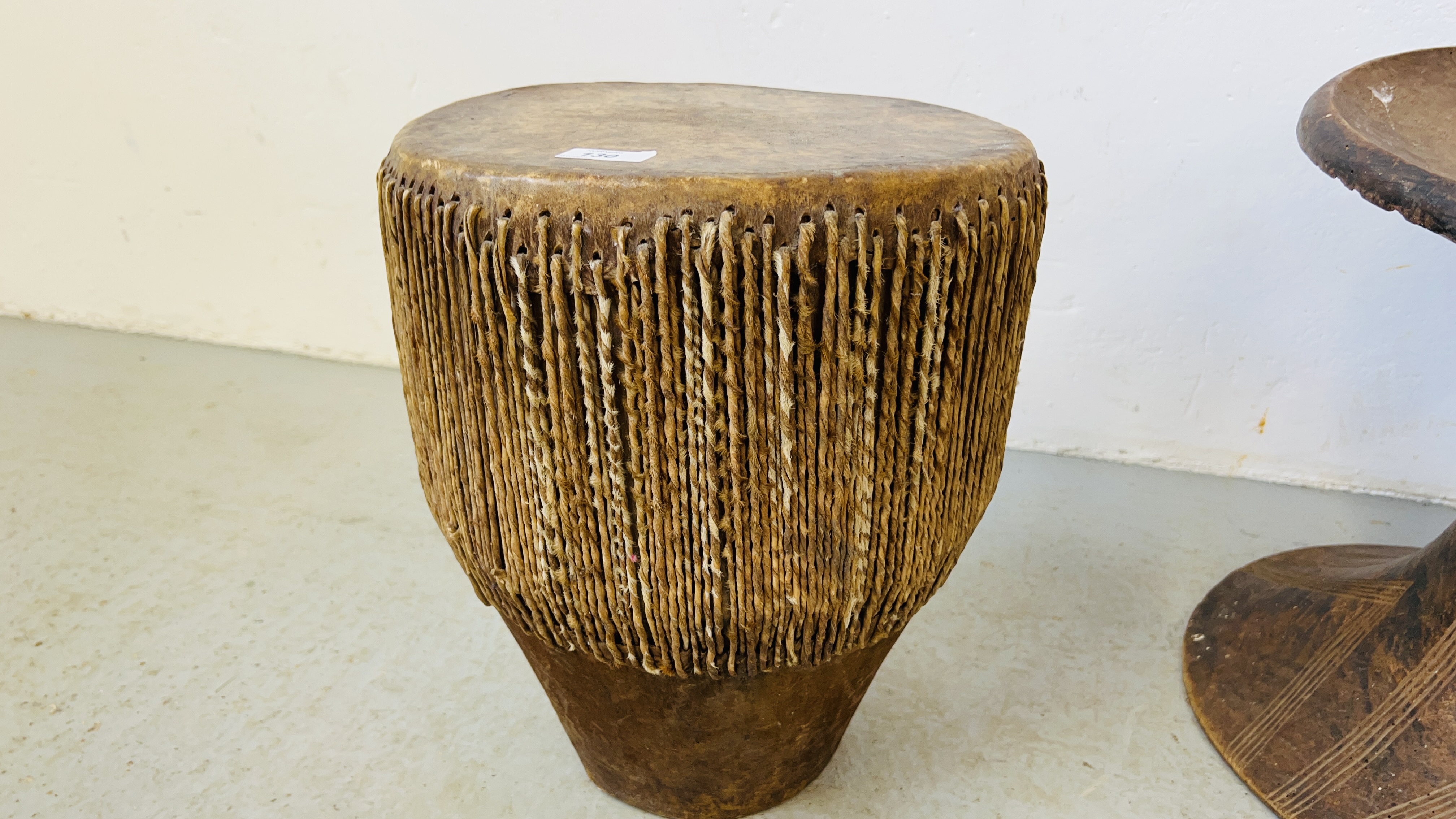 AN AFRICAN SKIN DRUM AND HAND CARVED AFRICAN STAND H 37CM, D 41CM. - Image 5 of 8