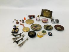 TRAY OF VINTAGE COLLECTIBLES TO INCLUDE THREE CLOISONNE DISHES, ENAMELLED PILL POT ,
