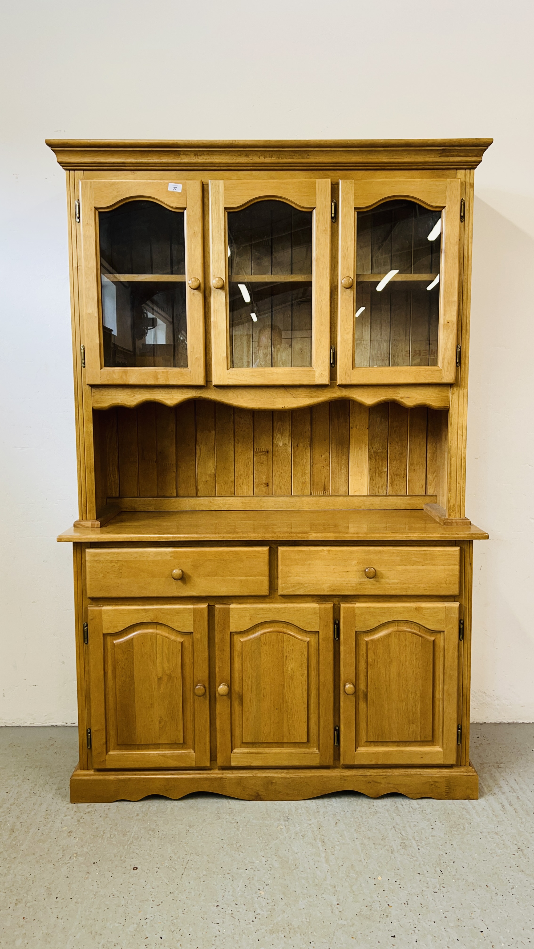 A GOOD QUALITY THREE DOOR GLAZED DRESSER WITH TWO DRAWER THREE DOOR CABINET BASE 128CM X 45CM X