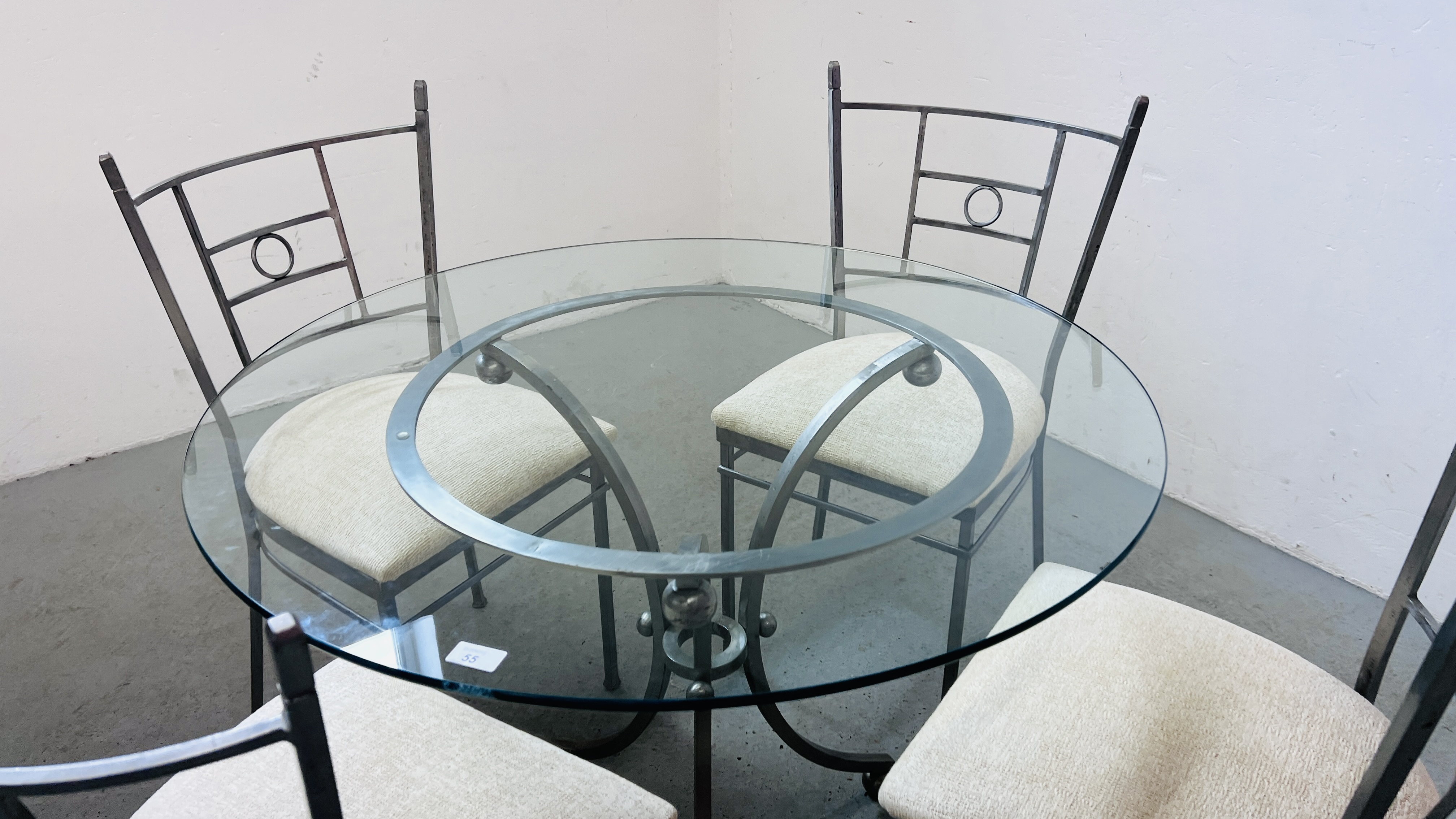 MODERN DESIGNER METAL CRAFT DINING TABLE WITH CIRCULAR GLASS TOP DIA. 96CM. - Bild 2 aus 10