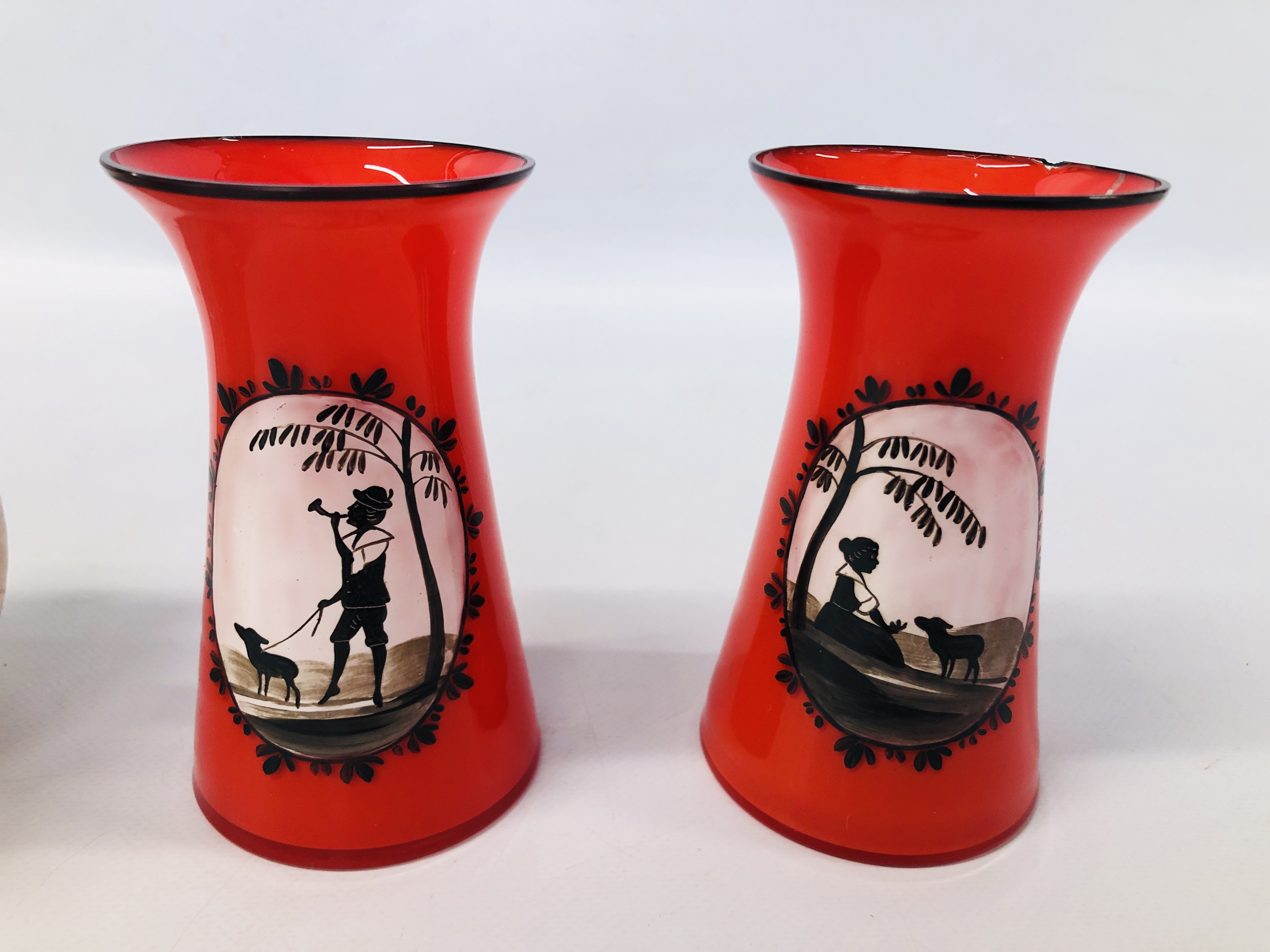 PAIR OF VINTAGE RED GLASS VASES DECORATED WITH A BLACK AND WHITE CAMEO DESIGN A/F, BELLEEK VASE. - Image 2 of 7