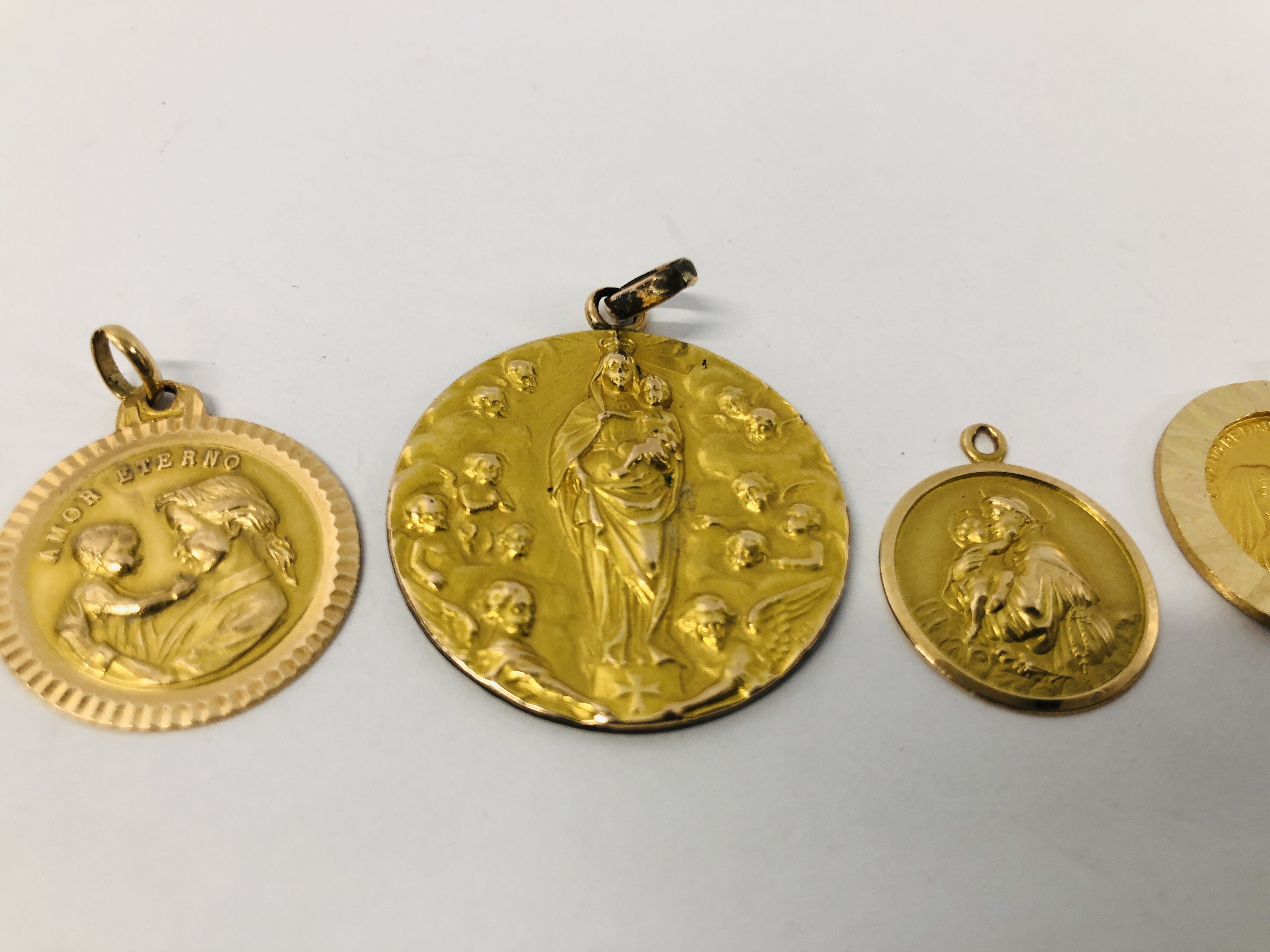 FOUR RELIGIOUS YELLOW METAL PENDANTS (THREE WITH INDISTINCT MARKS). - Image 3 of 8