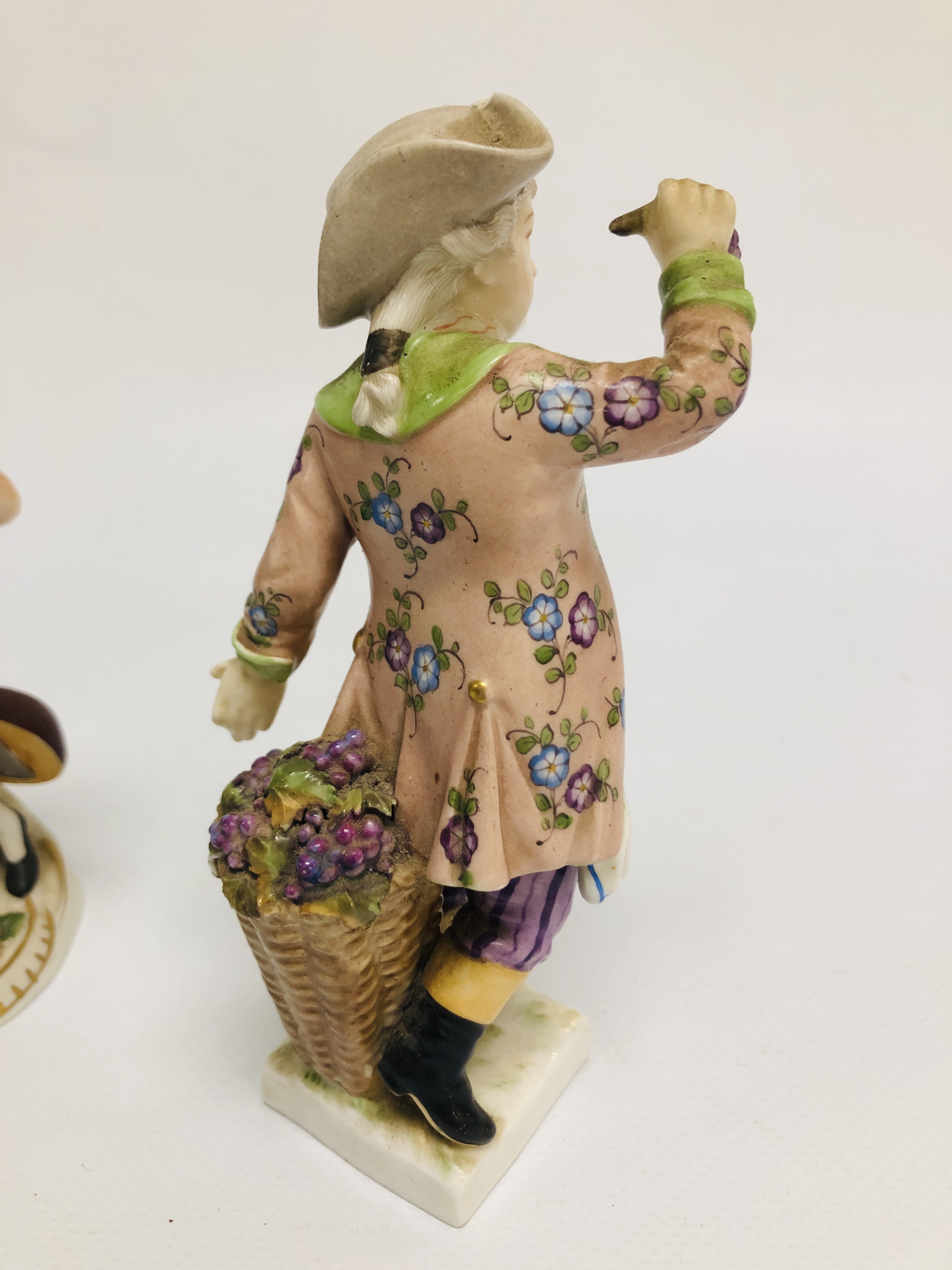 A PAIR OF GERMAN KPN FIGURES OF A GIRL CARRYING FRUIT AND A BOY WITH GRAPES H 14CM A/F. - Image 3 of 18