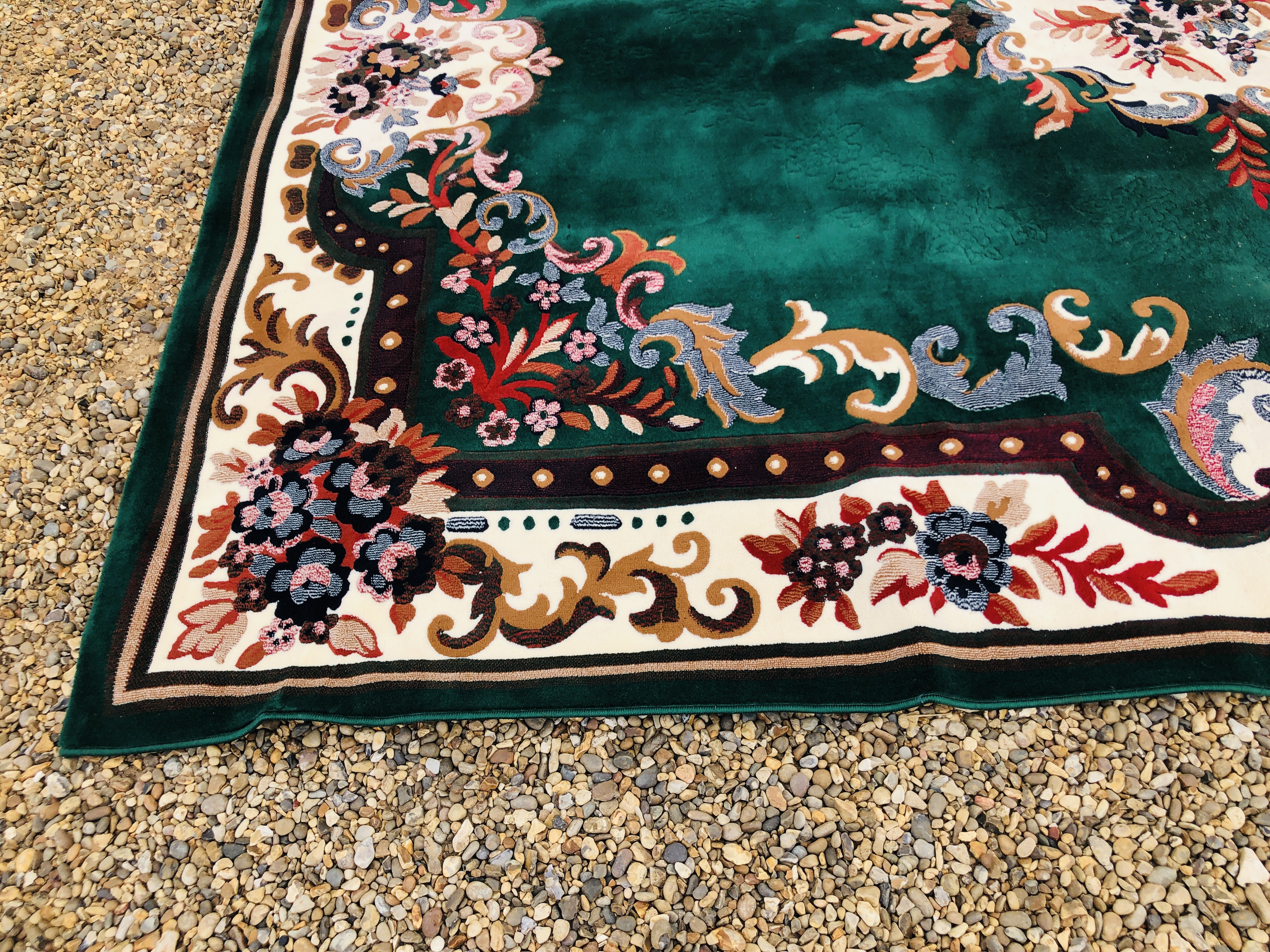 A MODERN CHINESE GARDEN CARPET SQUARE IN EMERALD GREEN 380/280. - Image 6 of 7