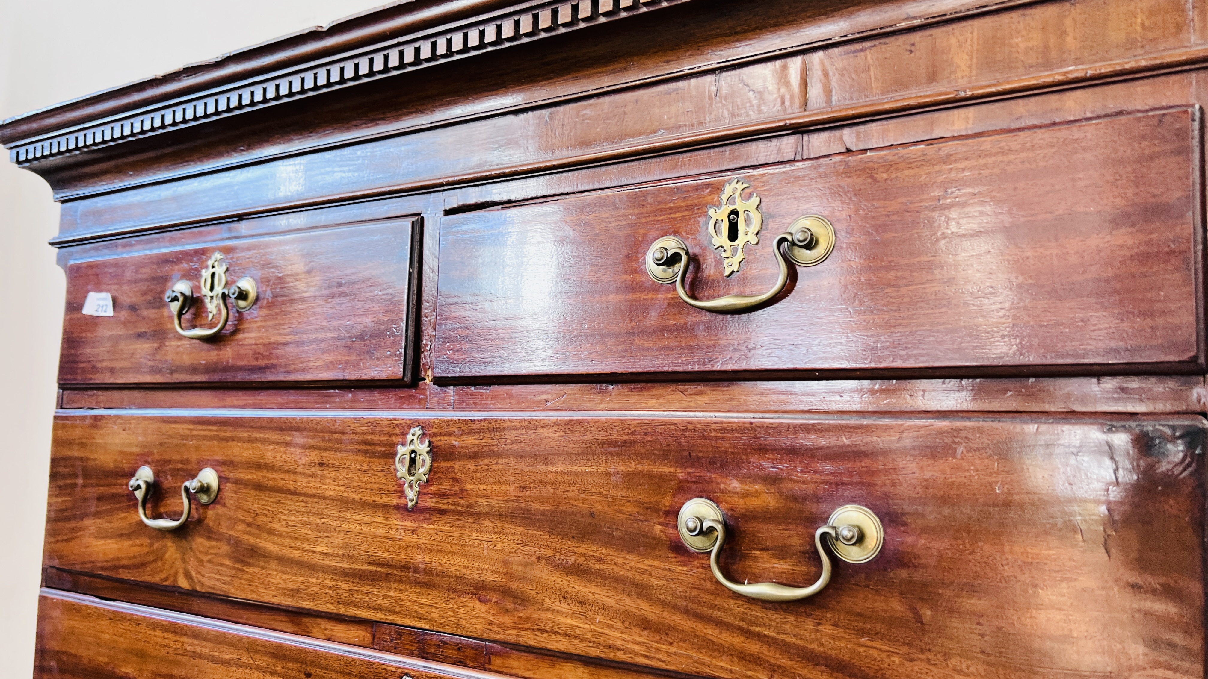 A GEORGE III MAHOGANY CHEST ON CHEST, RETAINING ORIGINAL HANDLES, THE BASE WITH BRUSHING SLIDE, - Image 7 of 17