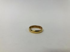 9CT. GOLD WEDDING BAND.