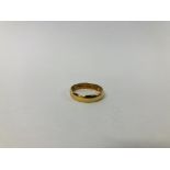 9CT. GOLD WEDDING BAND.