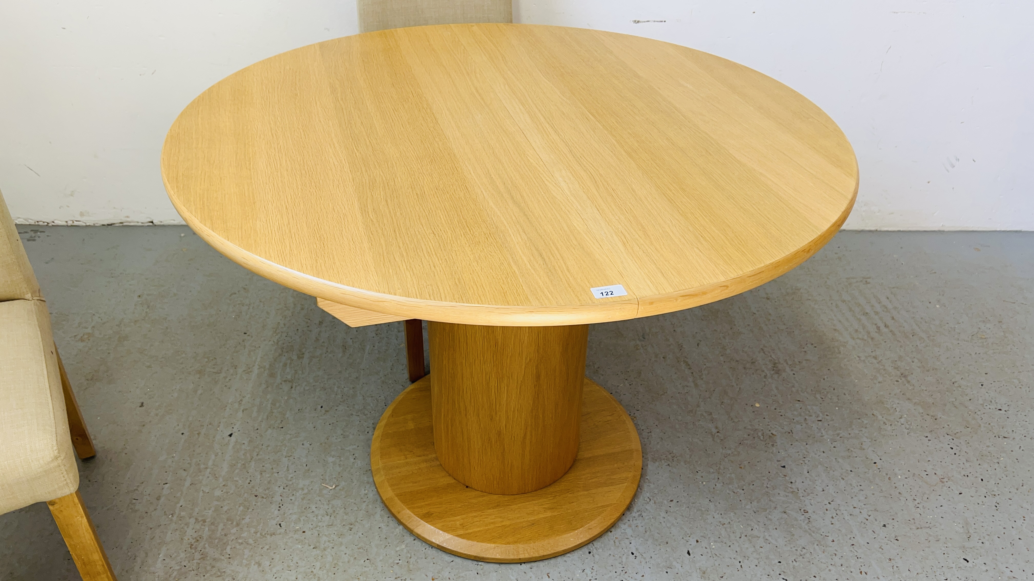 GOOD QUALITY MODERN BEECHWOOD FINISH CIRCULAR EXTENDING DINING TABLE ON SINGLE PEDESTAL BASE DIA. - Image 11 of 11