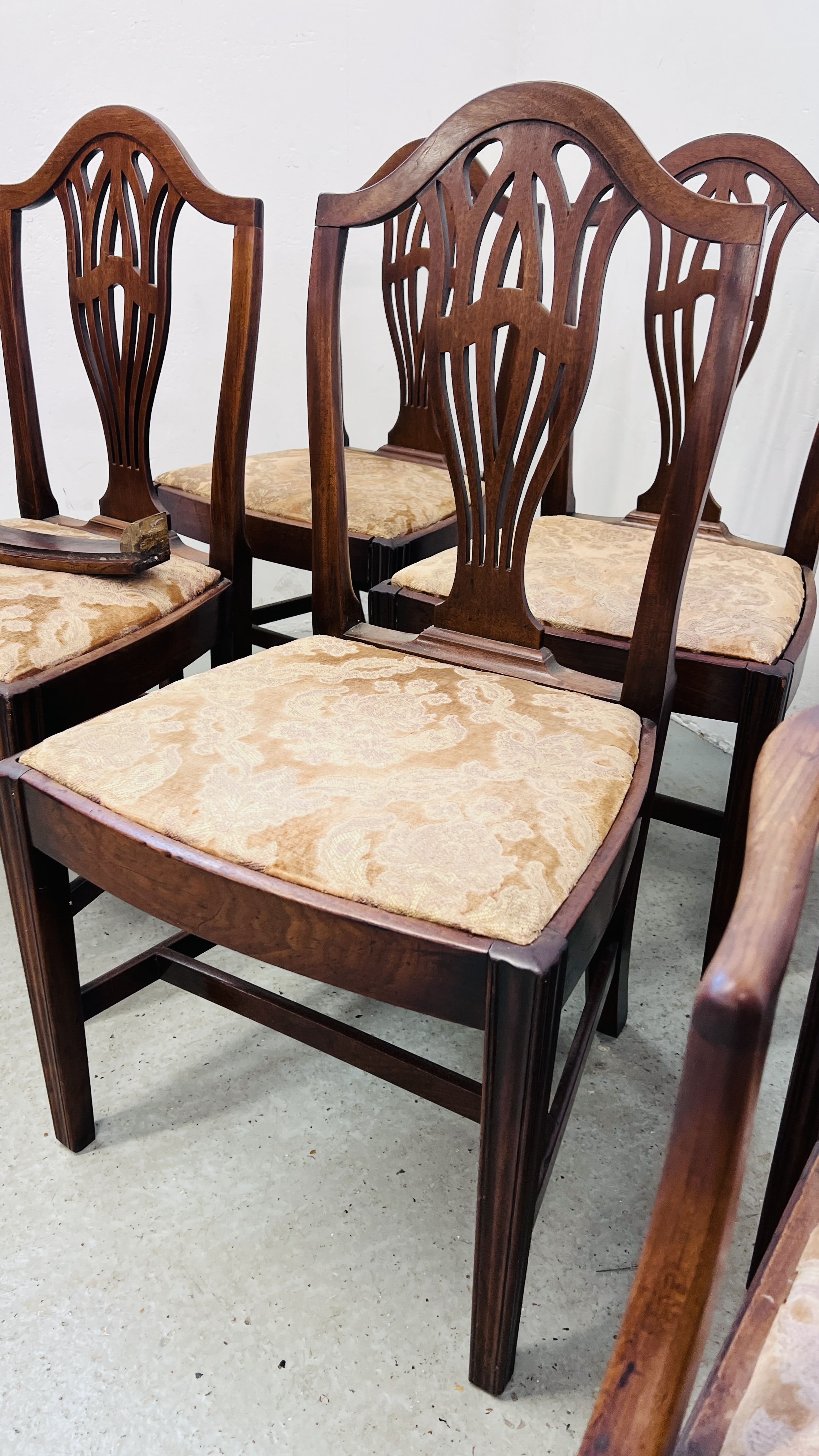 SIX GEORGE III MAHOGANY DINING CHAIRS IN HEPPLEWHITE STYLE (FIVE + ONE), - Image 5 of 10