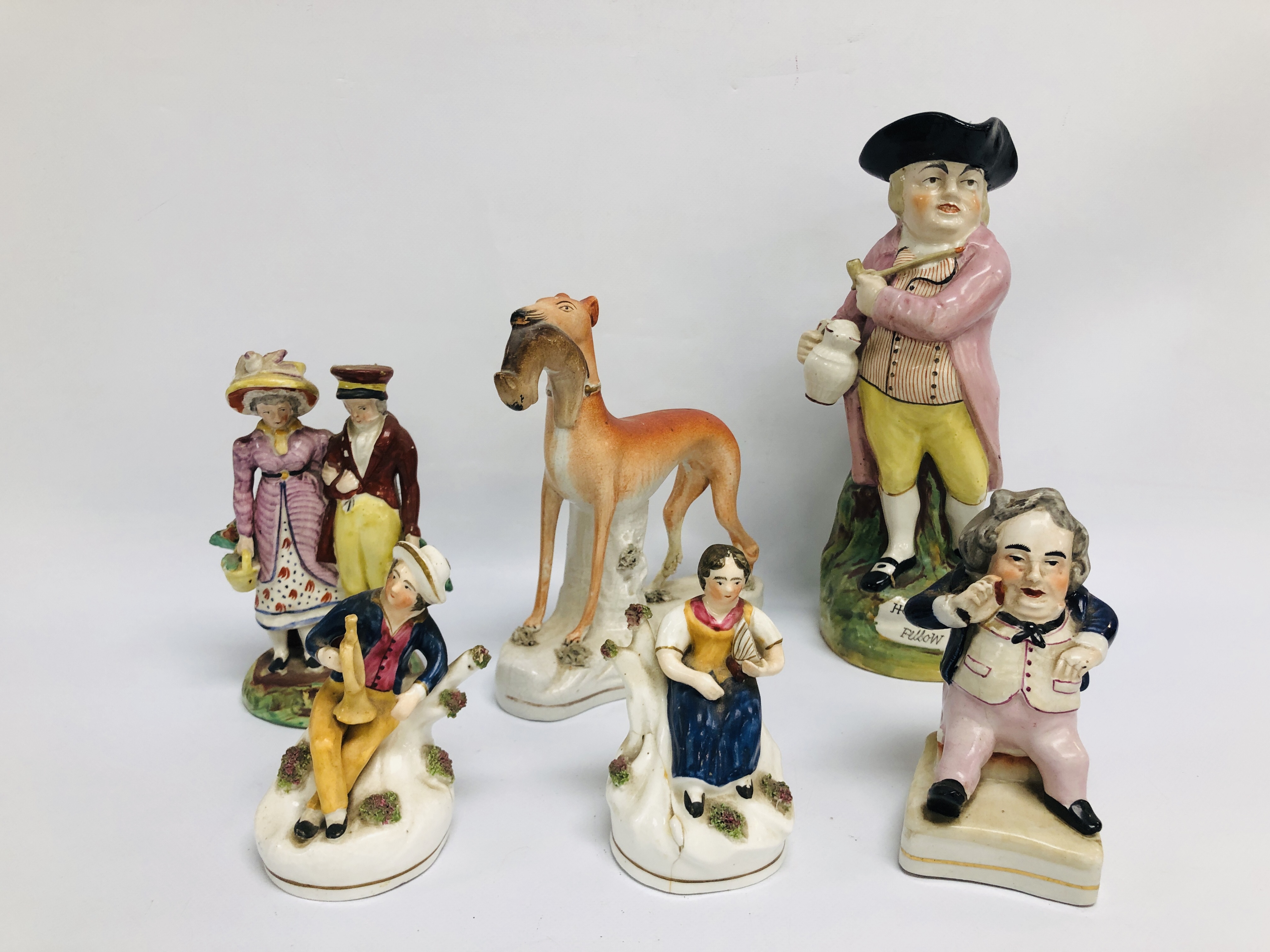 COLLECTION OF STAFFORDSHIRE TO INCLUDE A PAIR OF PORCELAIN MUSICIANS H 12CM A/F,