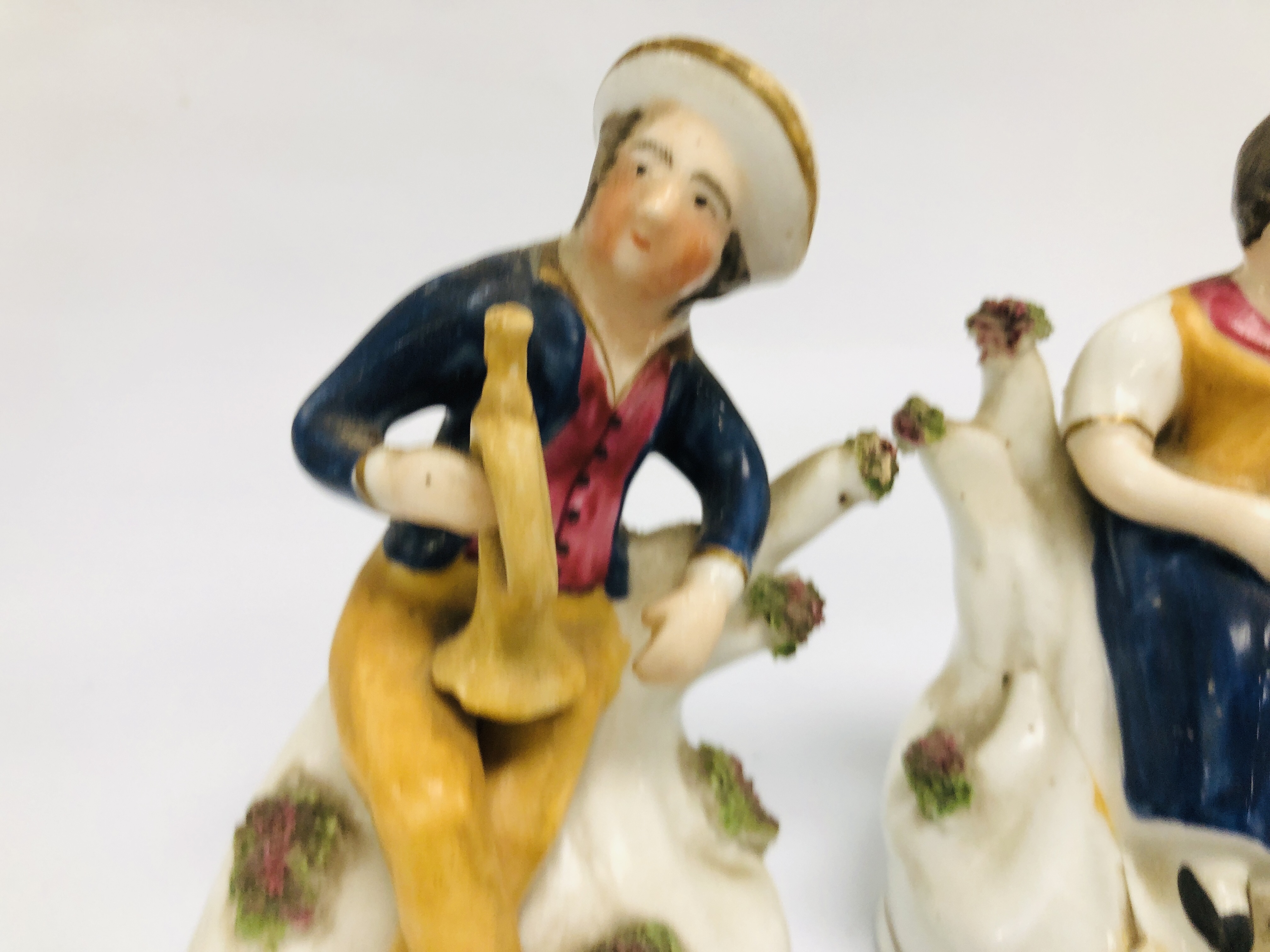COLLECTION OF STAFFORDSHIRE TO INCLUDE A PAIR OF PORCELAIN MUSICIANS H 12CM A/F, - Image 14 of 23