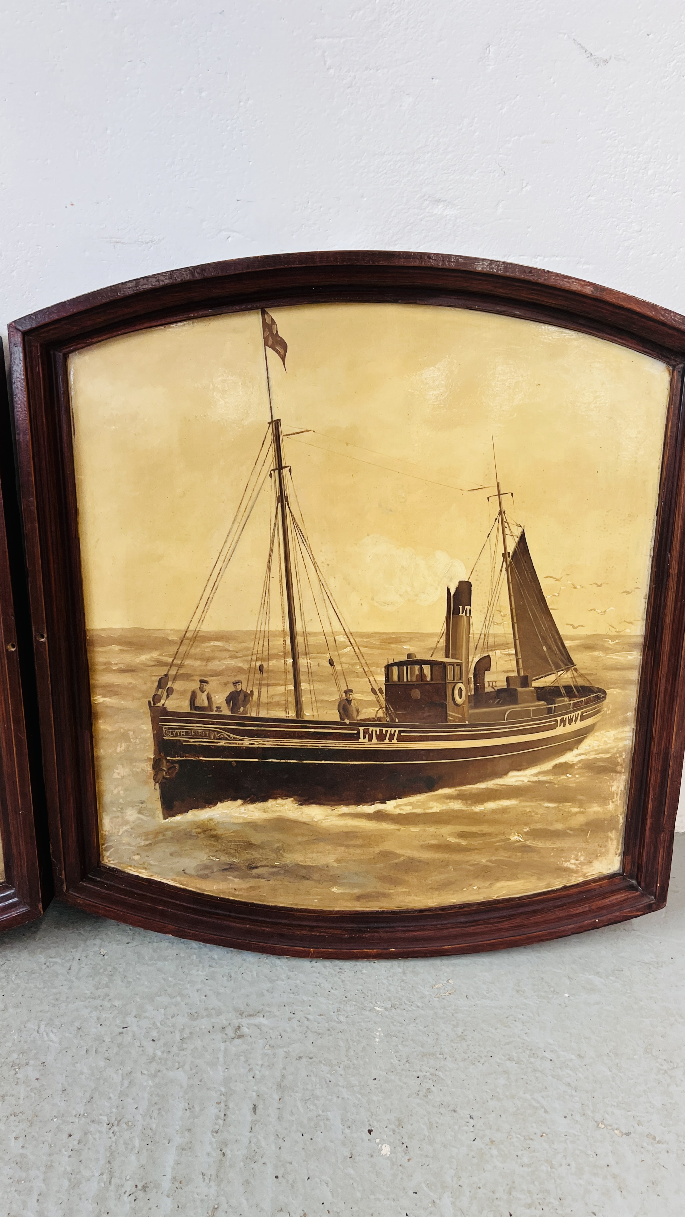 PAIR OF OIL ON BOARD DRIFTER SCENES "THE BLYTH SPIRIT LOWESTOFT" LEAVING AND RETURNING TO HARBOUR - Bild 2 aus 3