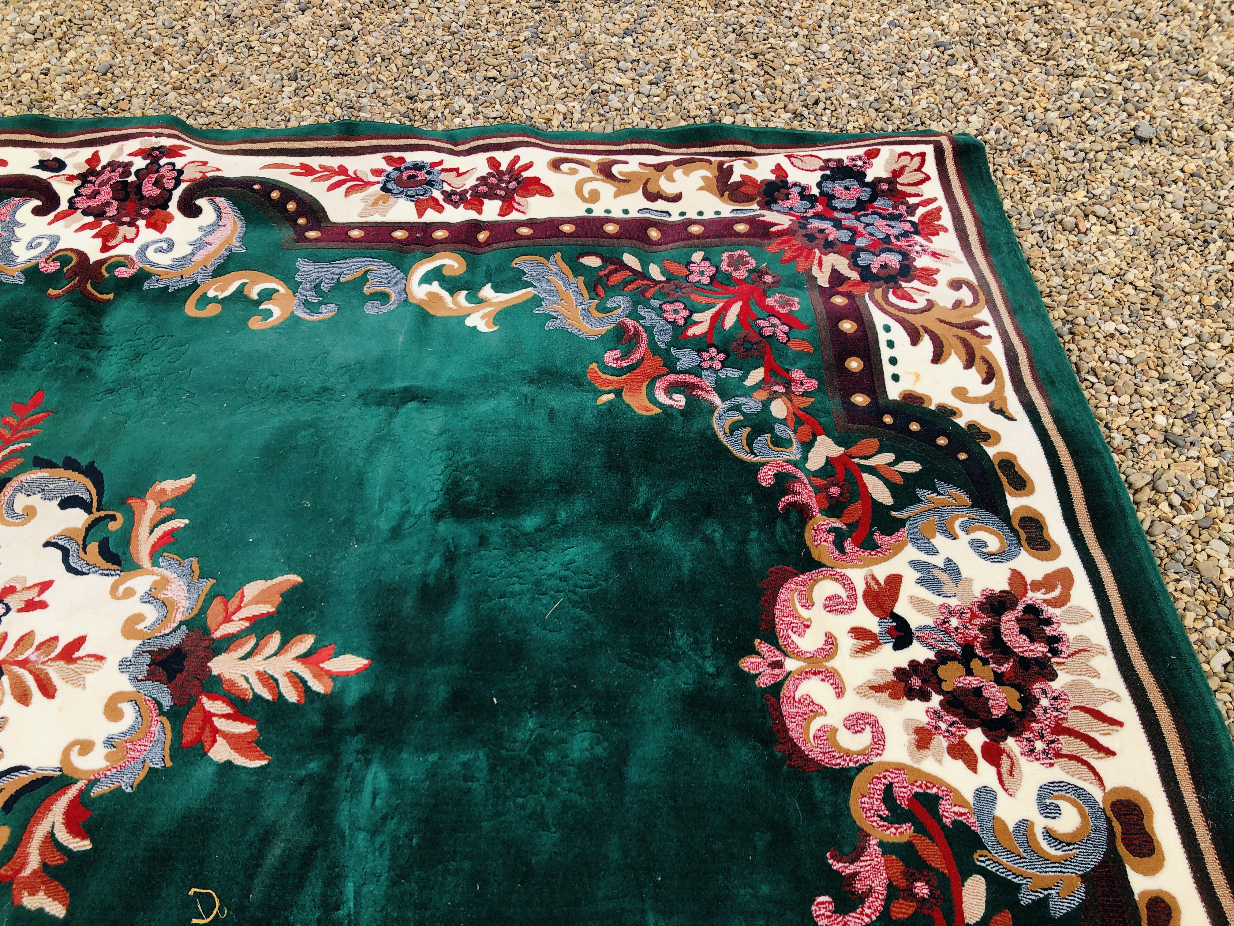 A MODERN CHINESE GARDEN CARPET SQUARE IN EMERALD GREEN 380/280. - Image 3 of 7