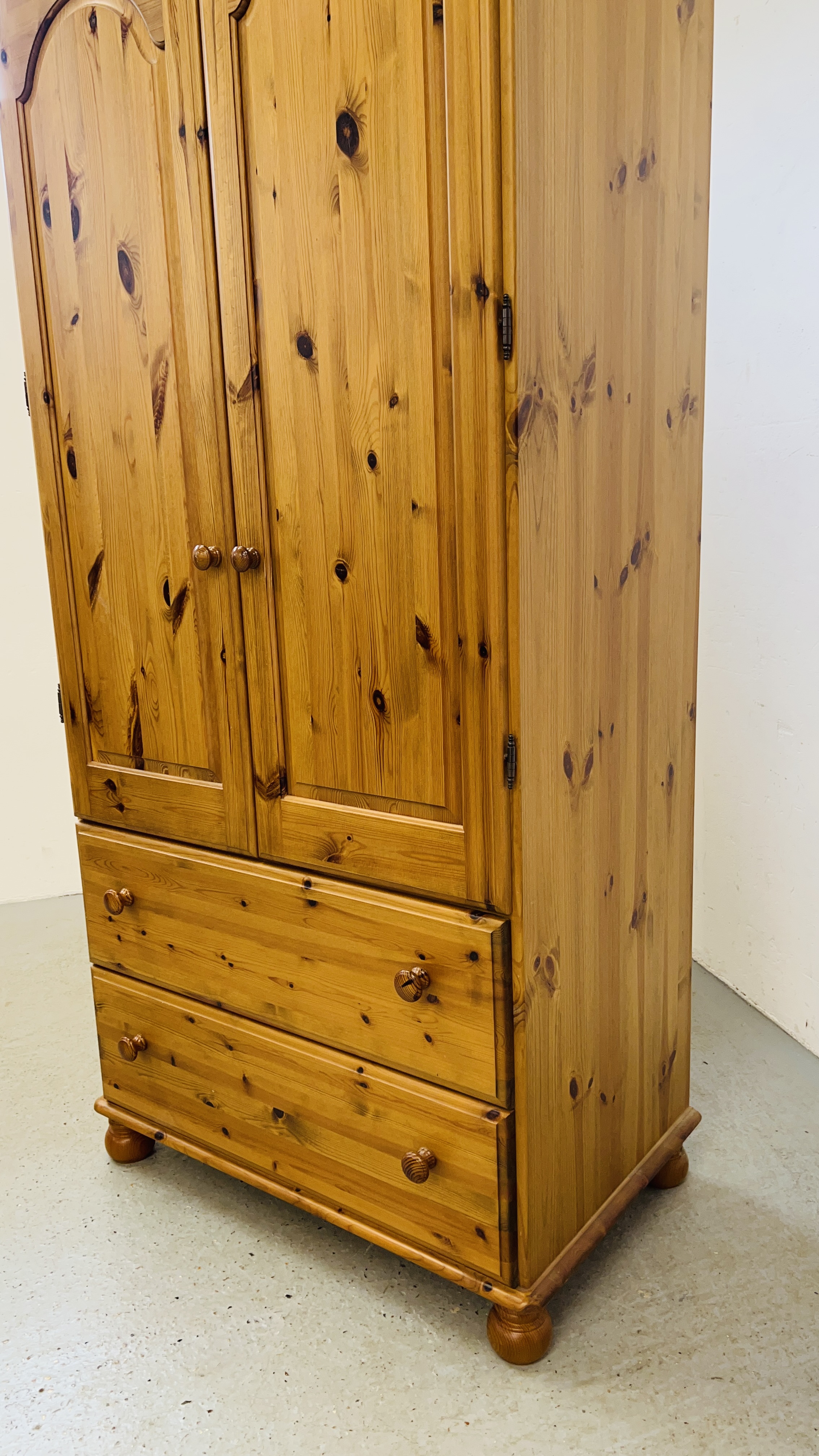 A GOOD QUALITY HONEY PINE TWO DOOR WARDROBE WITH TWO DRAWER BASE WIDTH 93CM. DEPTH 56CM. - Image 3 of 10