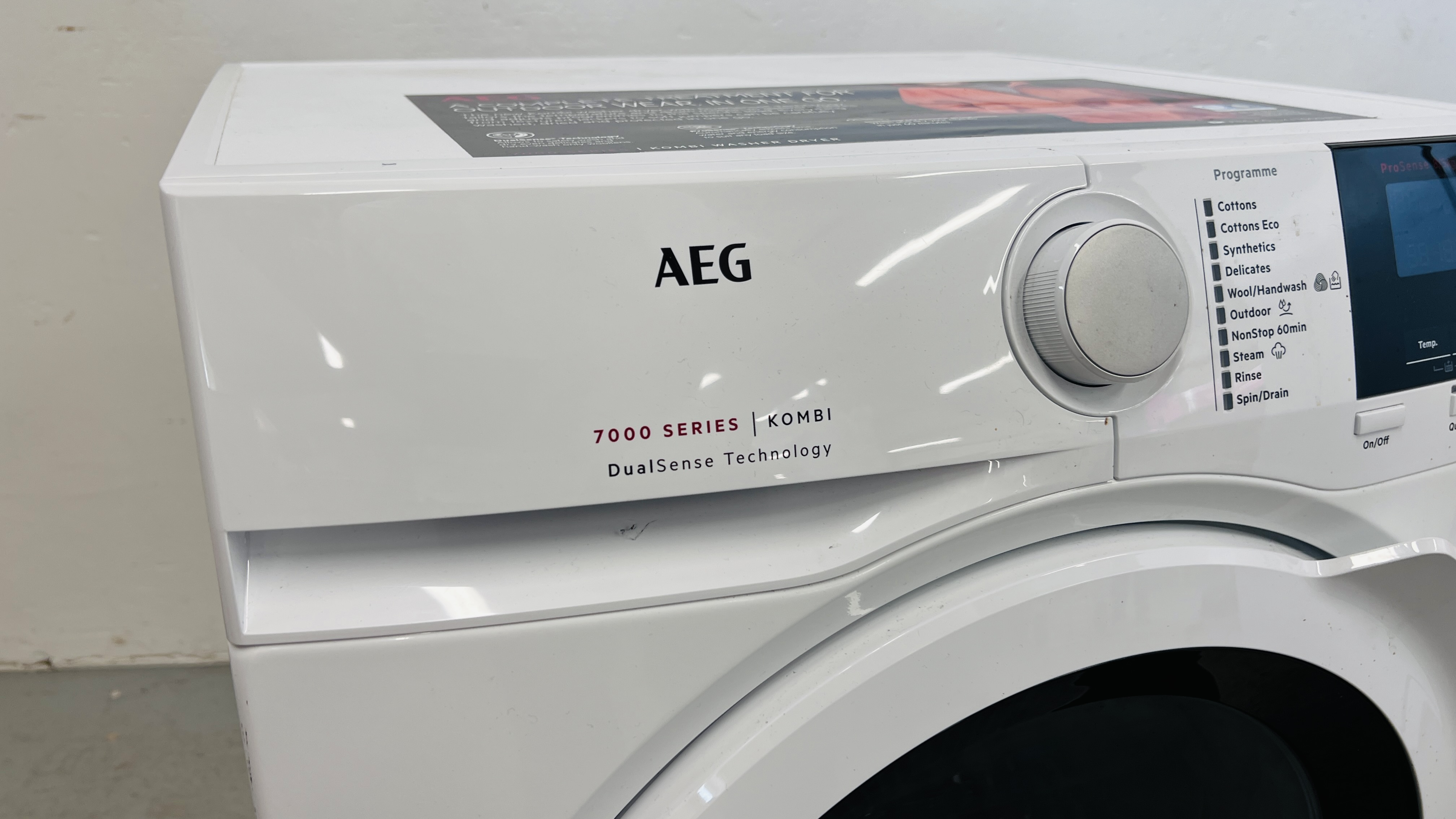 AEG 7000 SERIES KOMBI WASHER DRYER 8KG, DUALSENSE TECHNOLOGY - SOLD AS SEEN. - Image 2 of 7