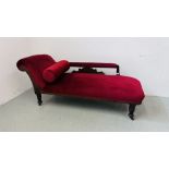 OAK FINISHED CHAISE LOUNGE, RED VELVET UPHOLSTERY, LENGTH 170CM.