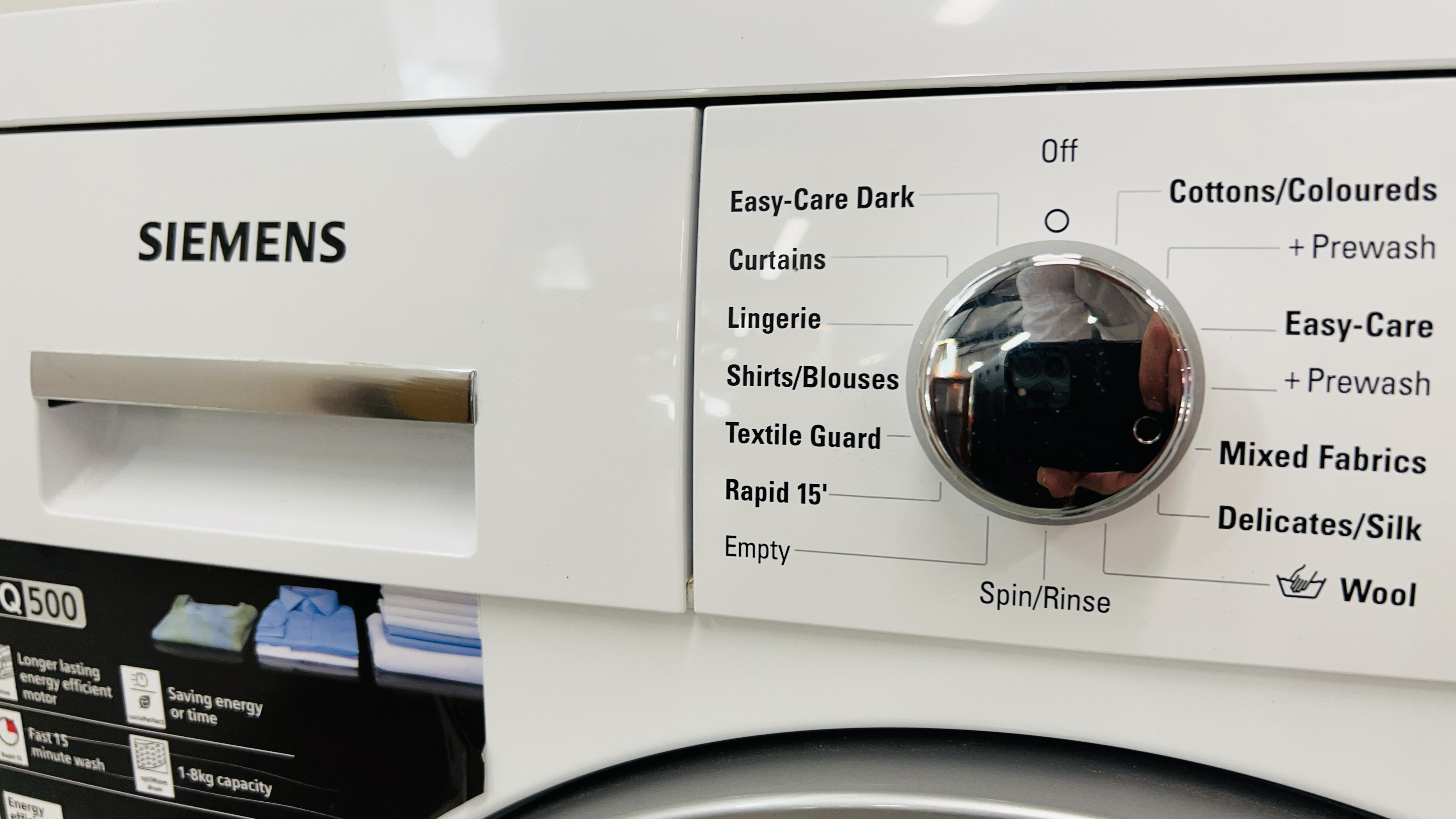 A SIEMENS IQ500 VARIO PERFECT WASHING MACHINE - SOLD AS SEEN. - Image 3 of 10