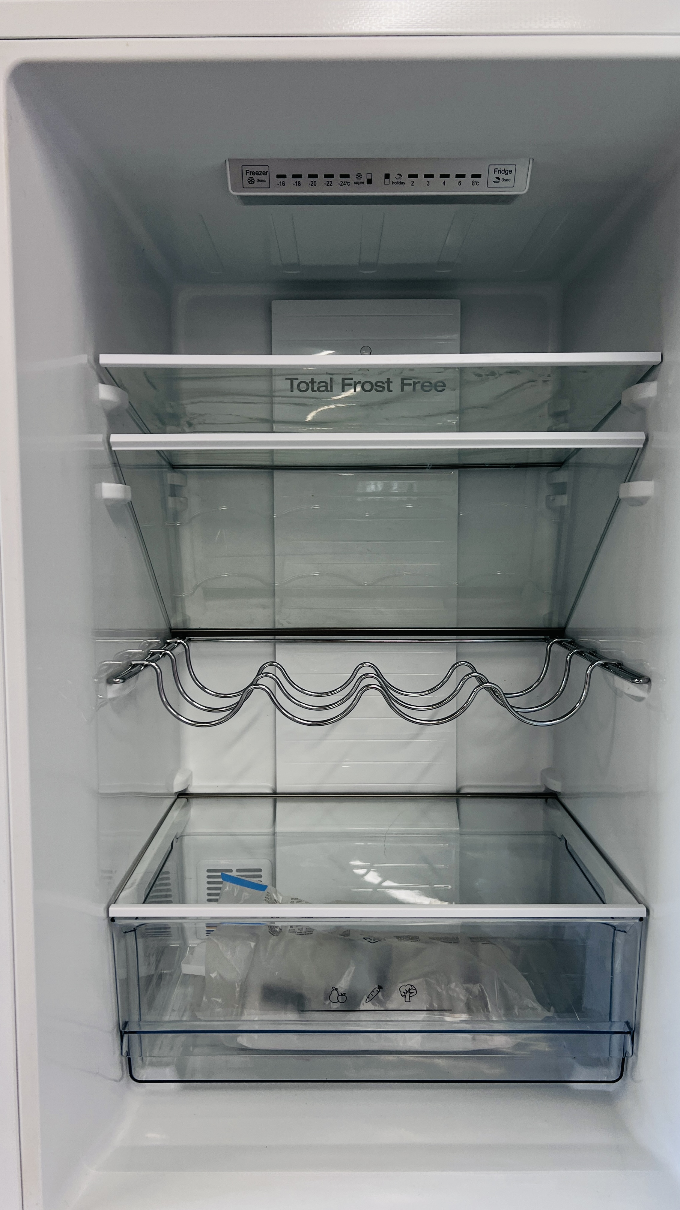 KENWOOD FROST FREE FRIDGE FREEZER WITH WATER DISPENSER - SOLD AS SEEN. - Image 9 of 11