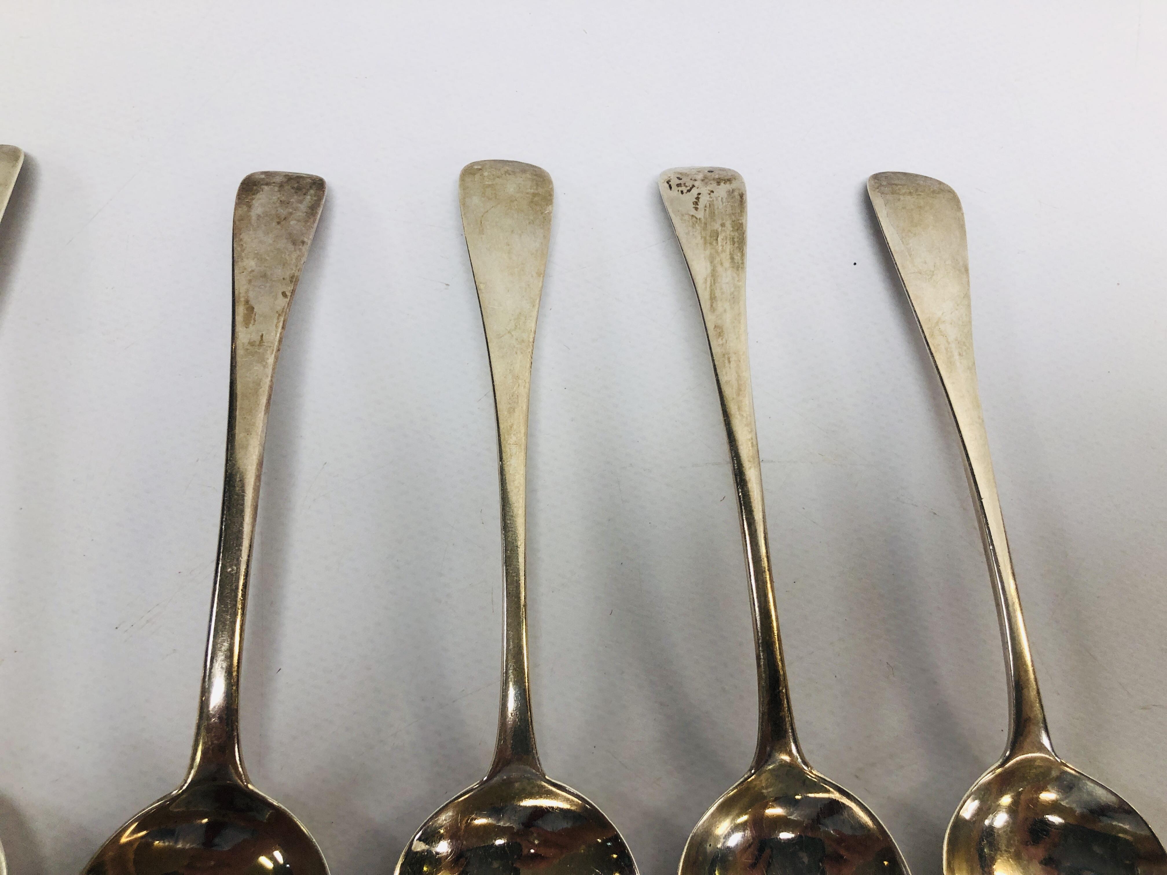 A MATCHED SET OF SIX OLD ENGLISH PATTERN DESSERT SPOONS, GEORGIAN WITH DIFFERENT DATES AND MAKERS. - Image 4 of 10
