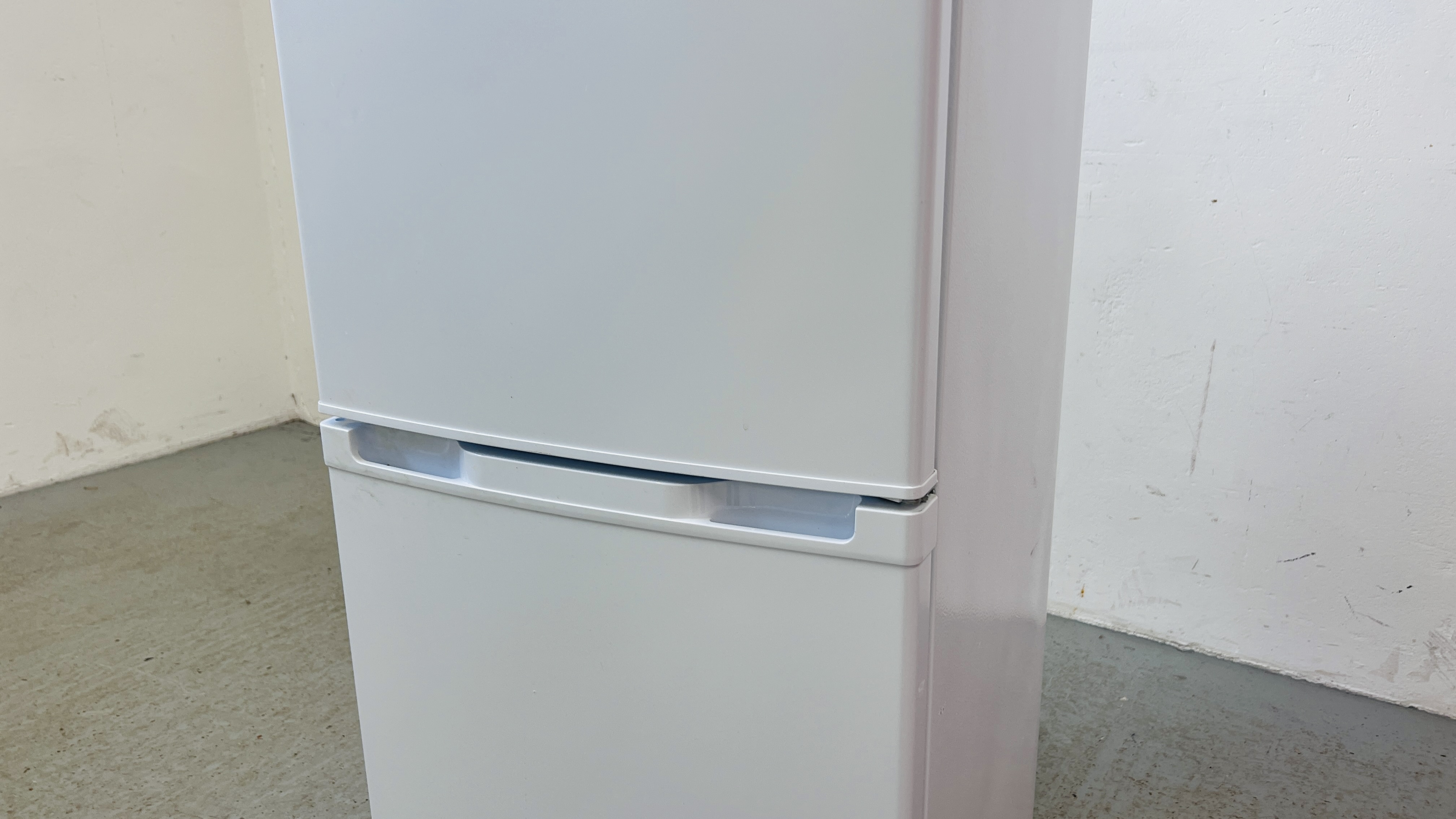 A LEC FRIDGE FREEZER - SOLD AS SEEN - Image 4 of 6