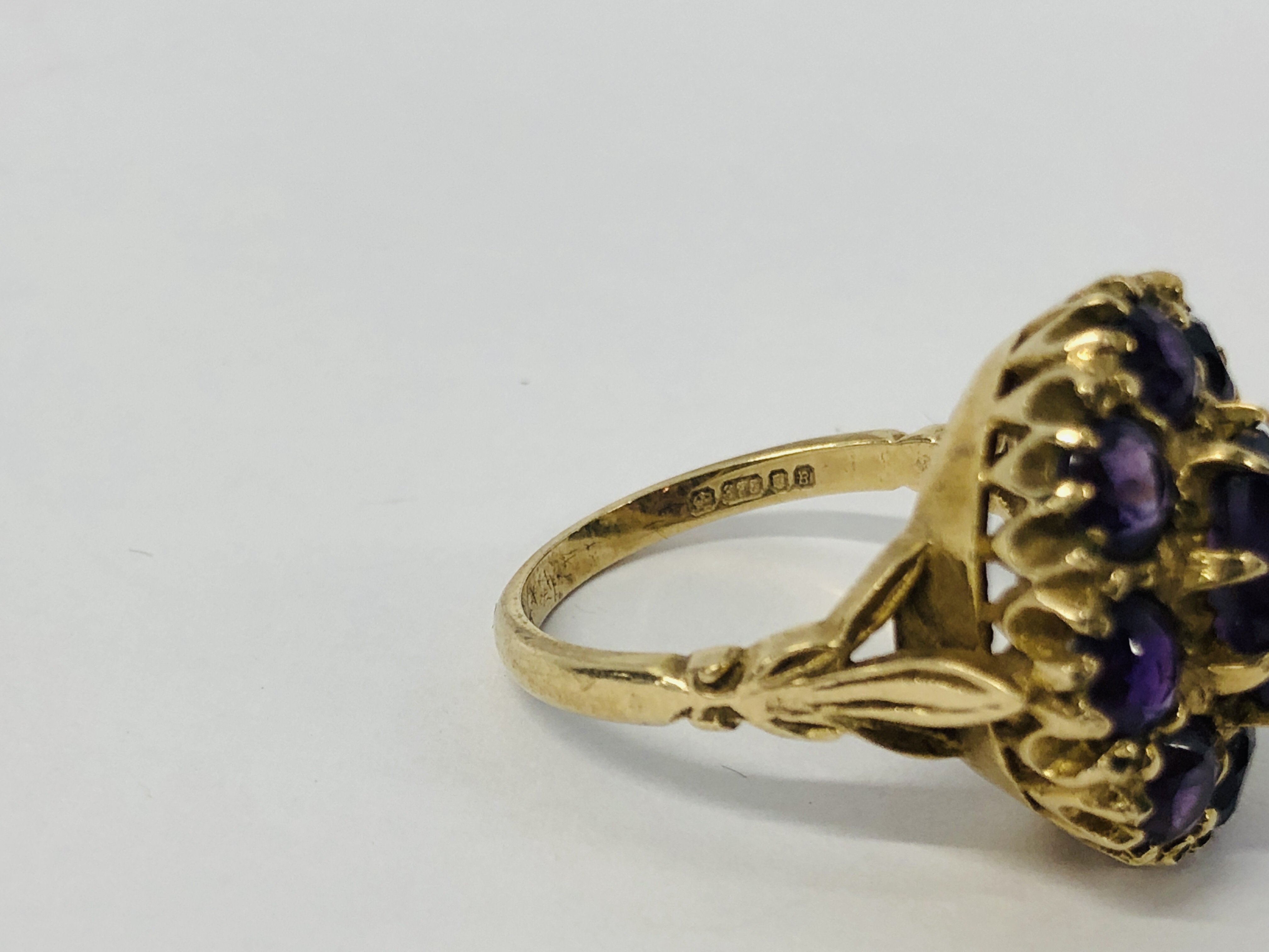 A 9CT. GOLD AMETHYST CLUSTER RING. - Image 5 of 7