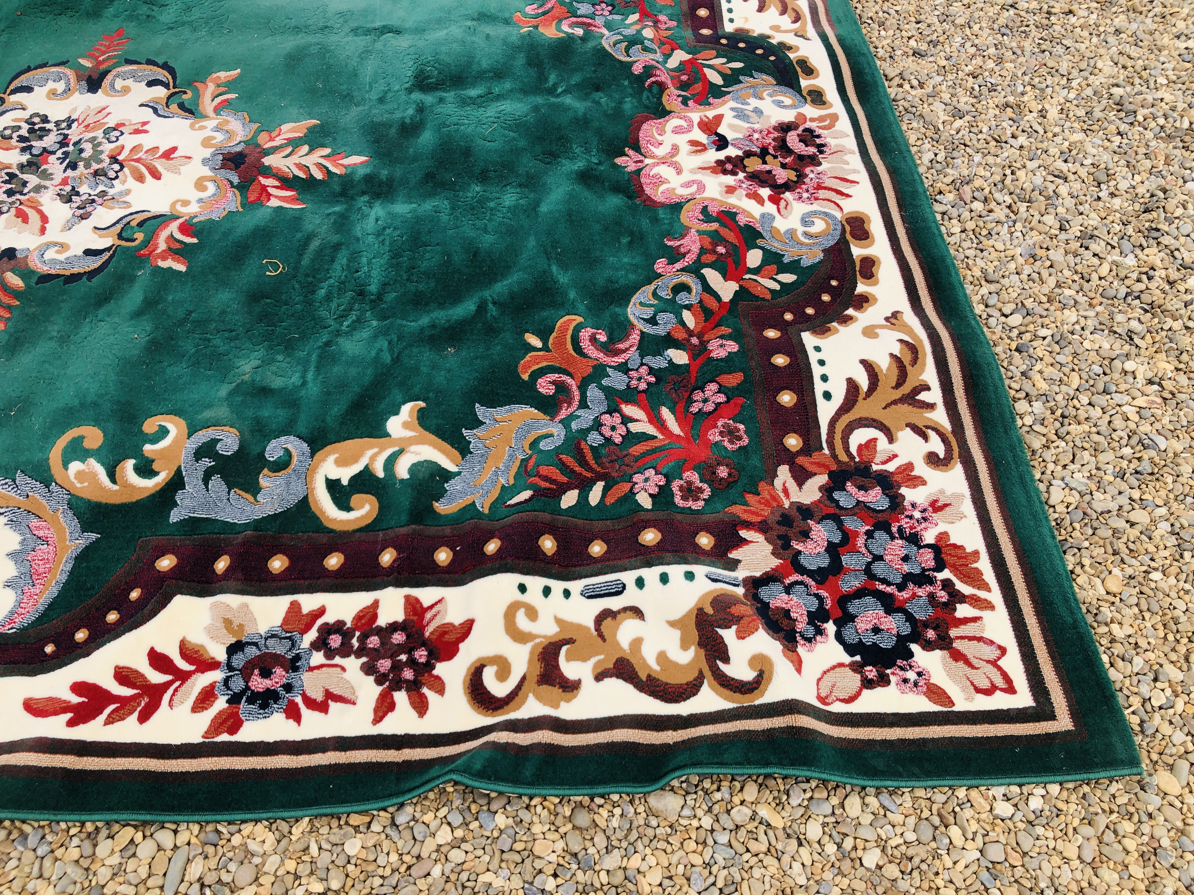 A MODERN CHINESE GARDEN CARPET SQUARE IN EMERALD GREEN 380/280. - Image 2 of 7