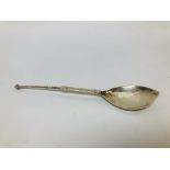 AN EDINBURGH SILVER SPOON WITH CELTIC DESIGN.