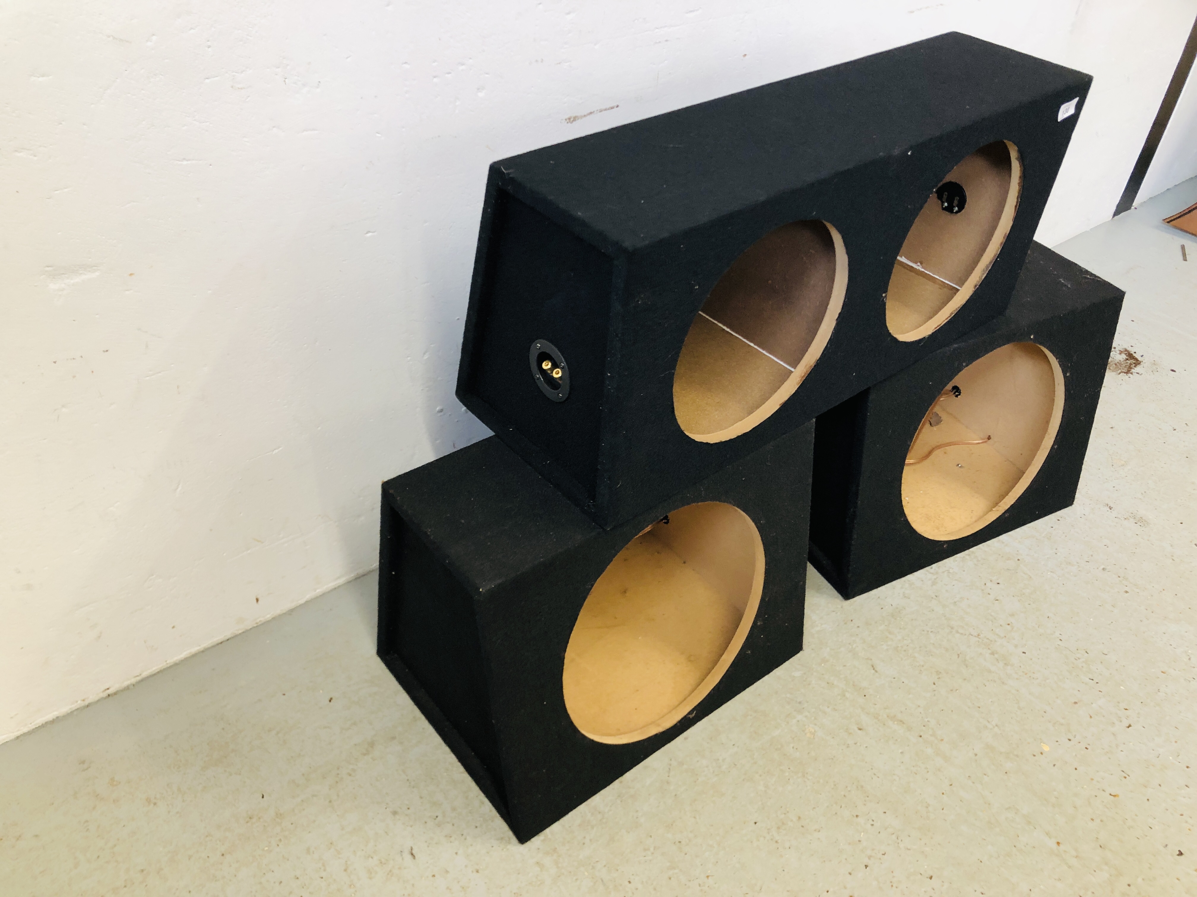 TWO SUBWOOFER SPEAKER SURROUNDS ALONG WITH DUEL SPEAKER WOODEN SURROUND - SOLD AS SEEN. - Image 4 of 4