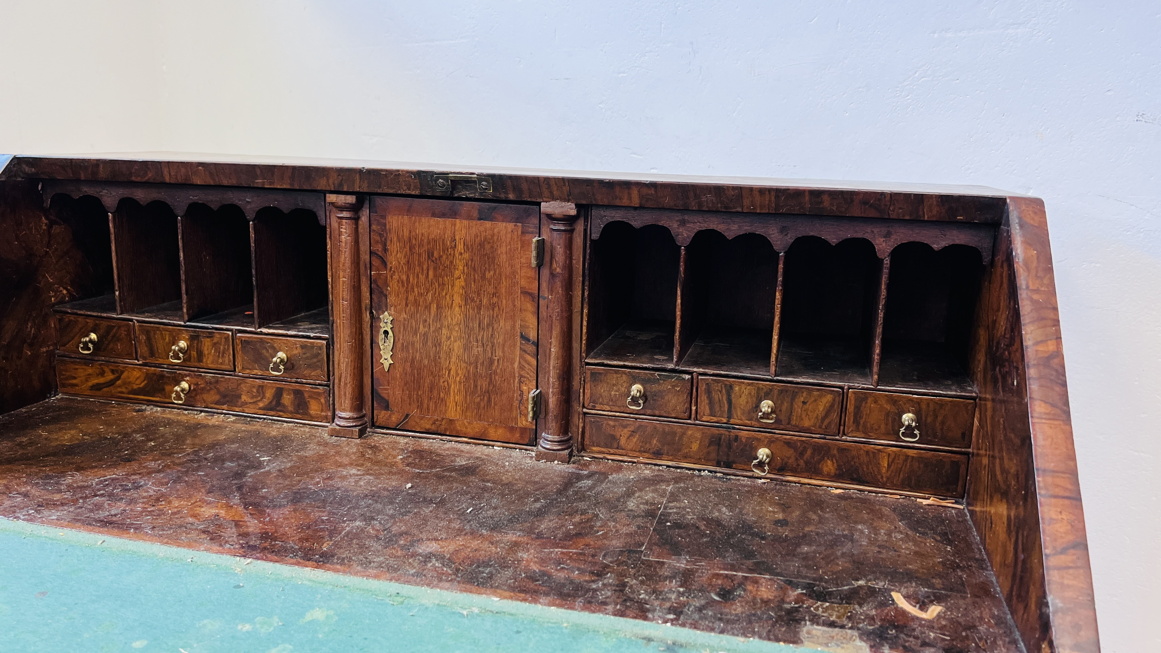 A GEORGE II FIGURED WALNUT BUREAU, THE FALLING FRONT ENCLOSING FITTED INTERIOR, - Image 12 of 17