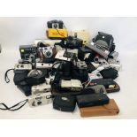 1 BOX OF VINTAGE / DIGITAL CAMERAS AND CAMCORDERS - SOLD AS SEEN.